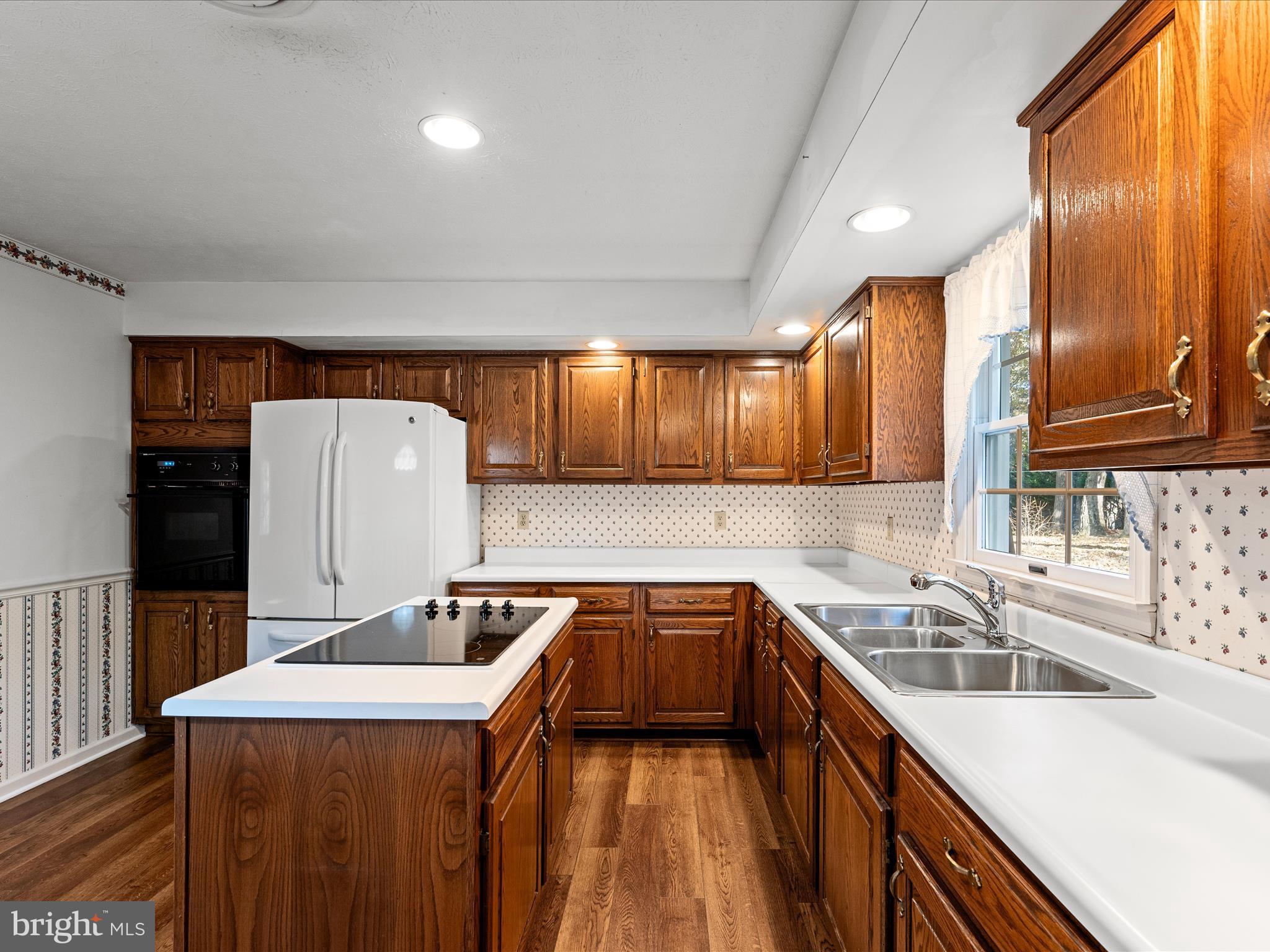 ROLLING ACRES - Residential