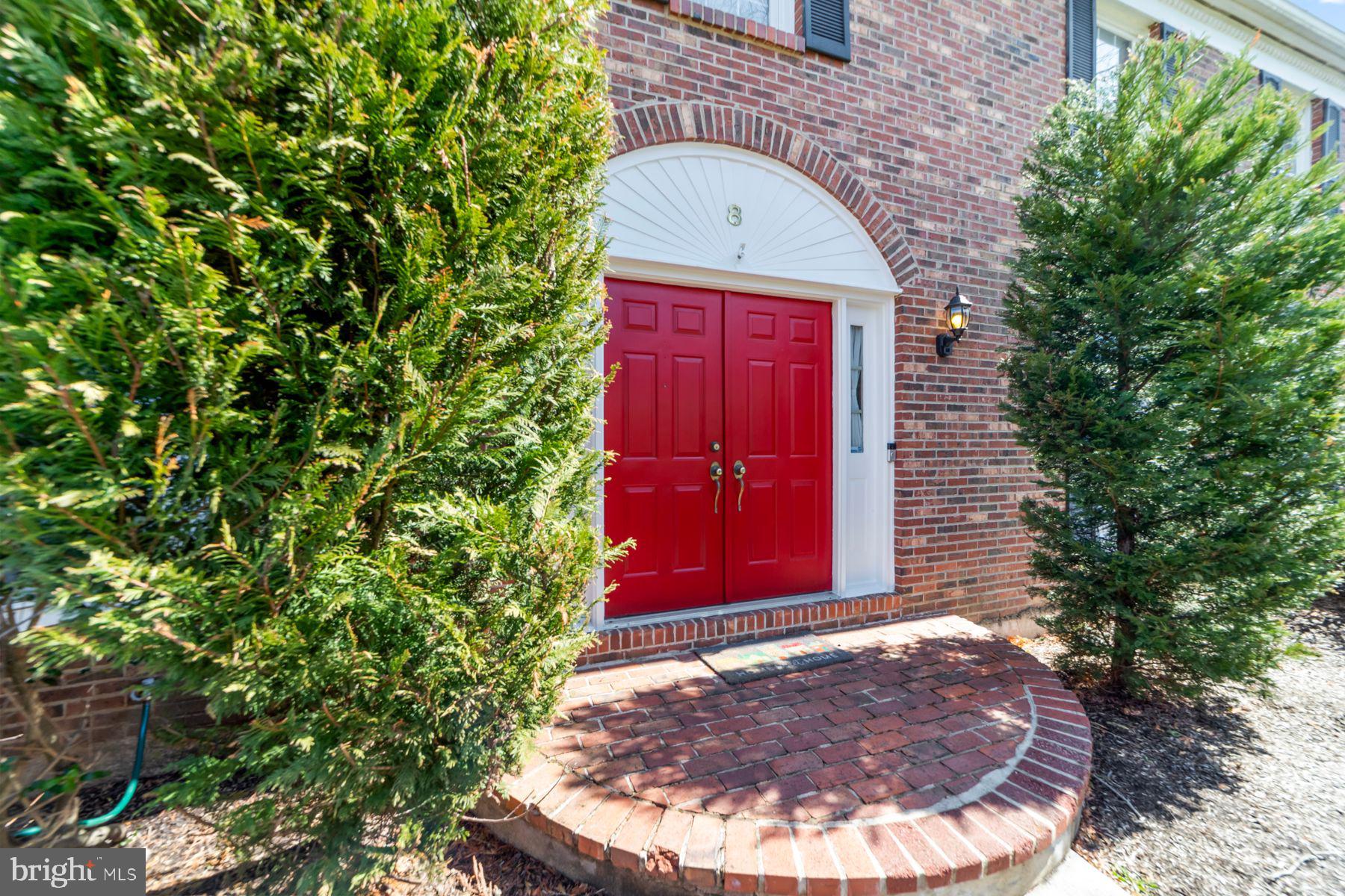 8 ANDREW DRIVE