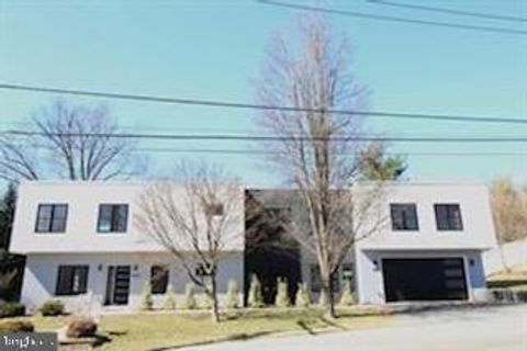 Photo of 8618 Jones Mill Road, CHEVY CHASE, MD 20815 (MLS # MDMC2220120)