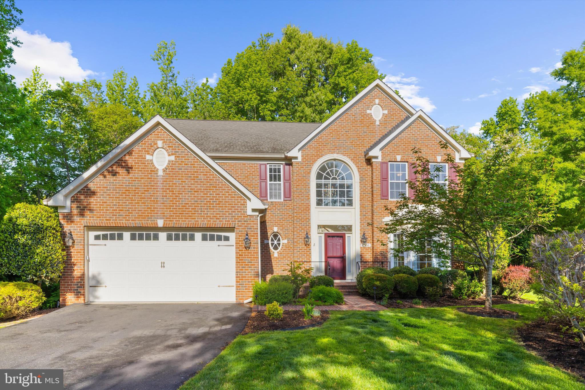 7586 EASTON CLUB DRIVE