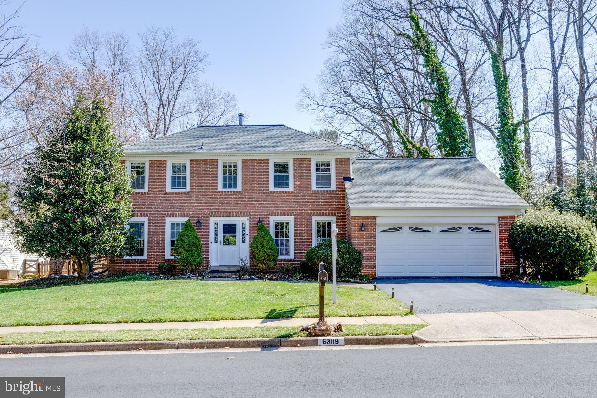 BURKE CENTRE - Residential
