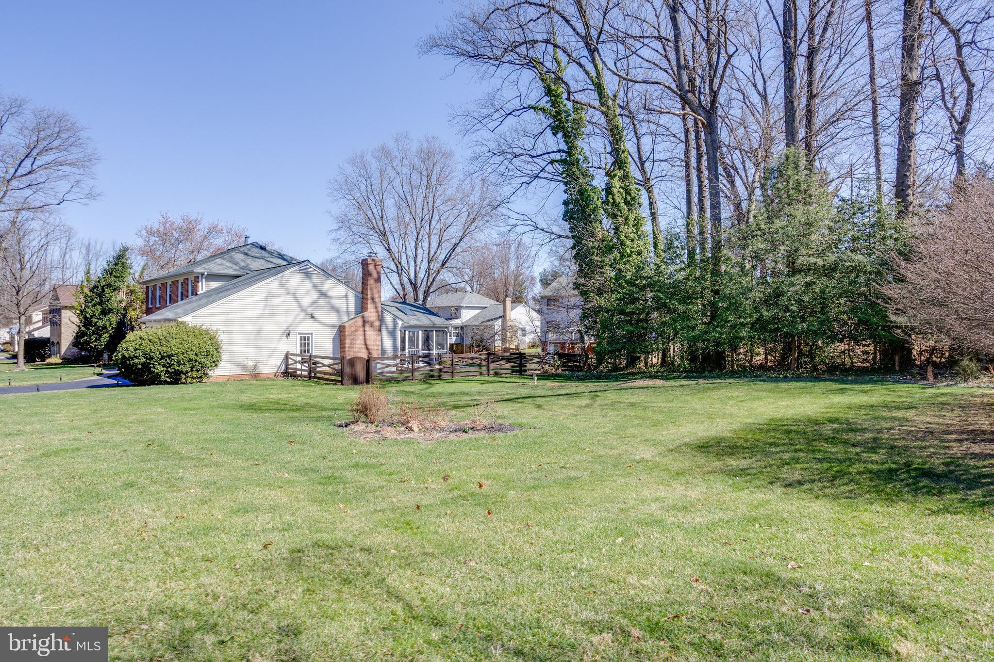 BURKE CENTRE - Residential