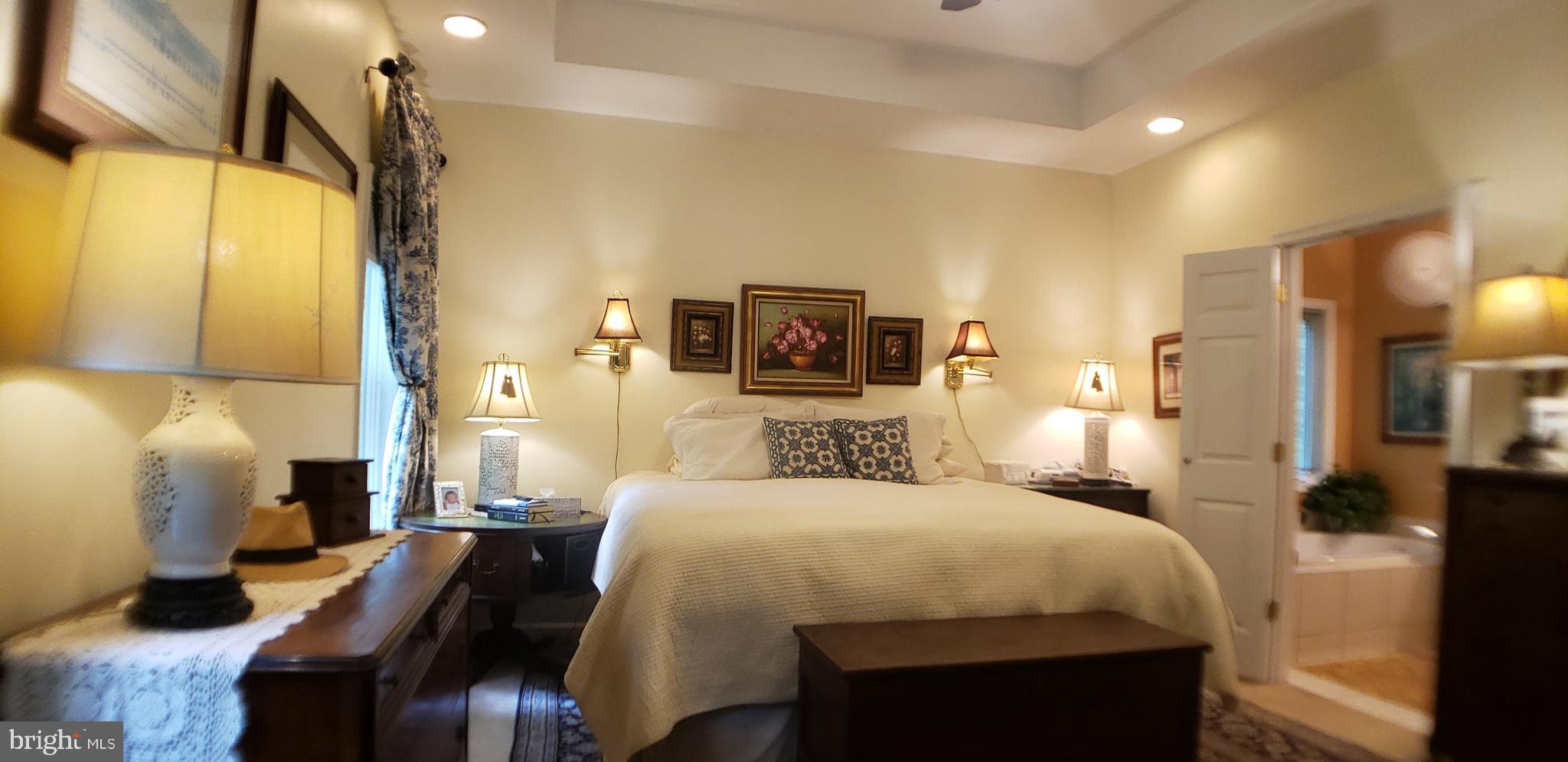 LAKE HOLIDAY ESTATES - Residential