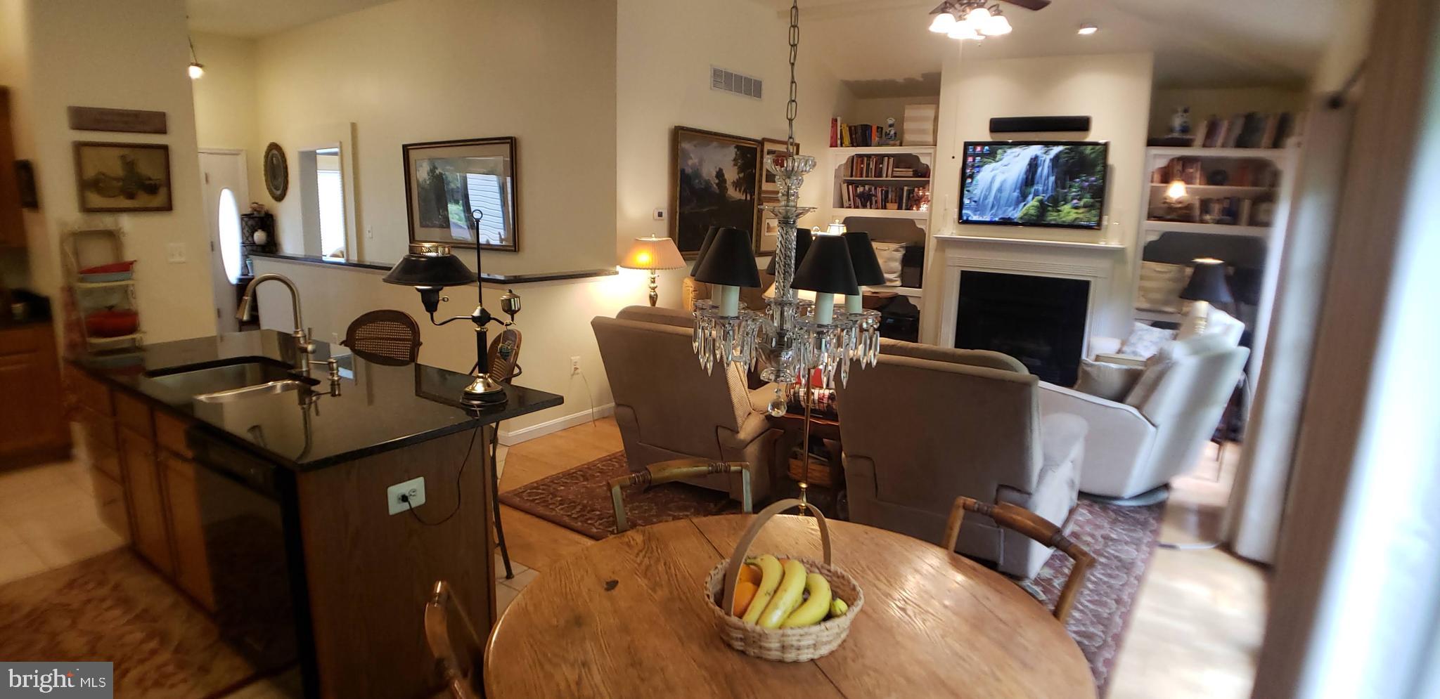 LAKE HOLIDAY ESTATES - Residential