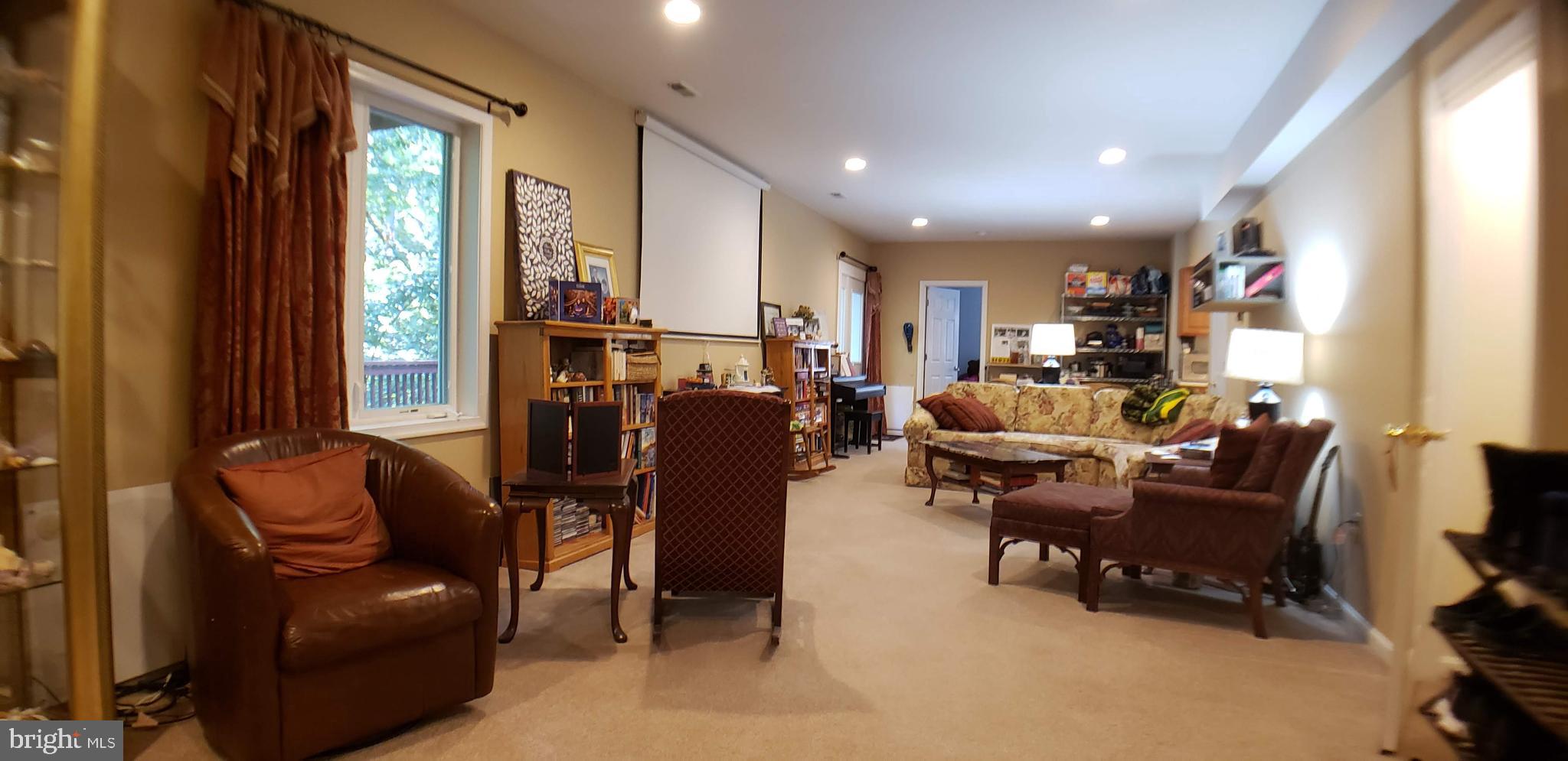 LAKE HOLIDAY ESTATES - Residential