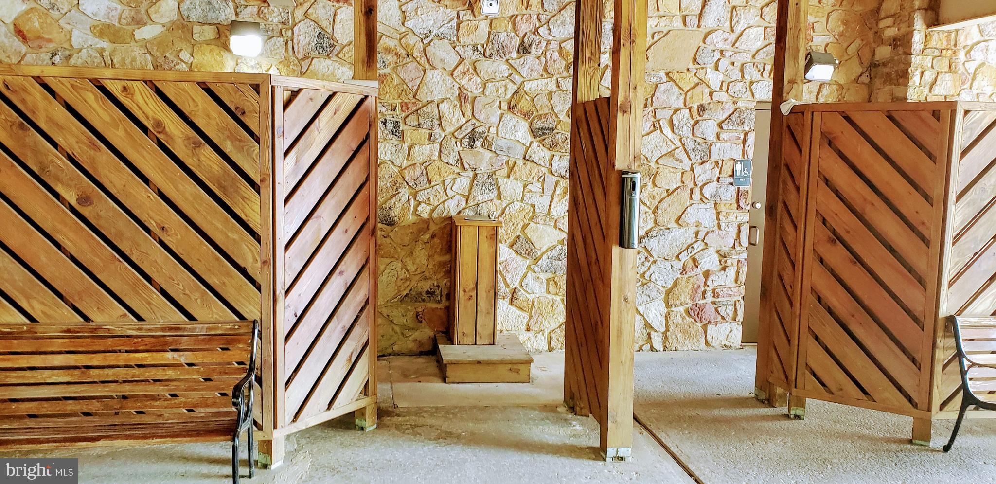 LAKE HOLIDAY ESTATES - Residential