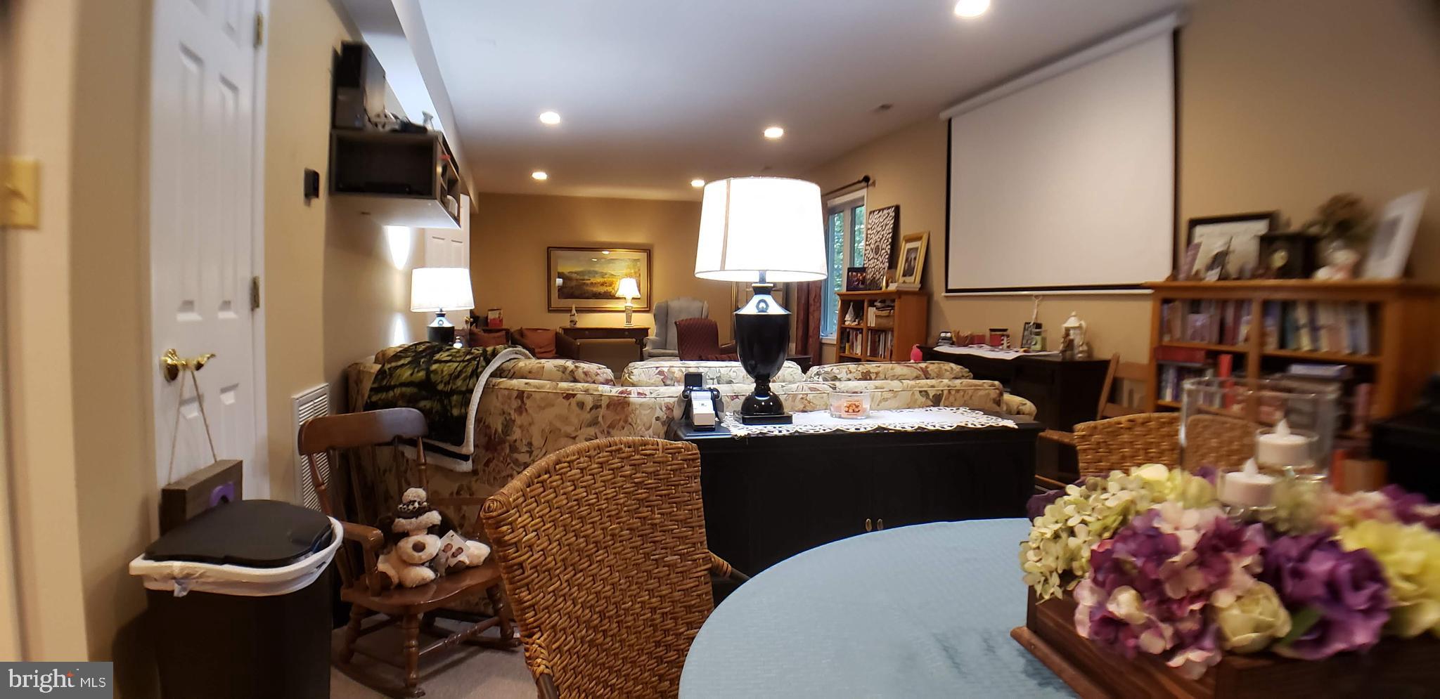 LAKE HOLIDAY ESTATES - Residential