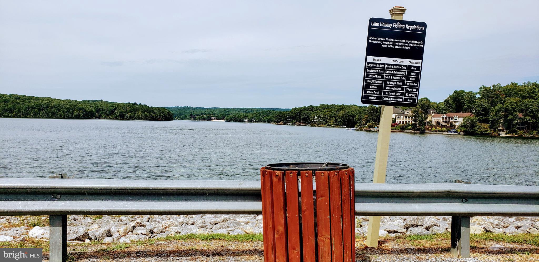 LAKE HOLIDAY ESTATES - Residential