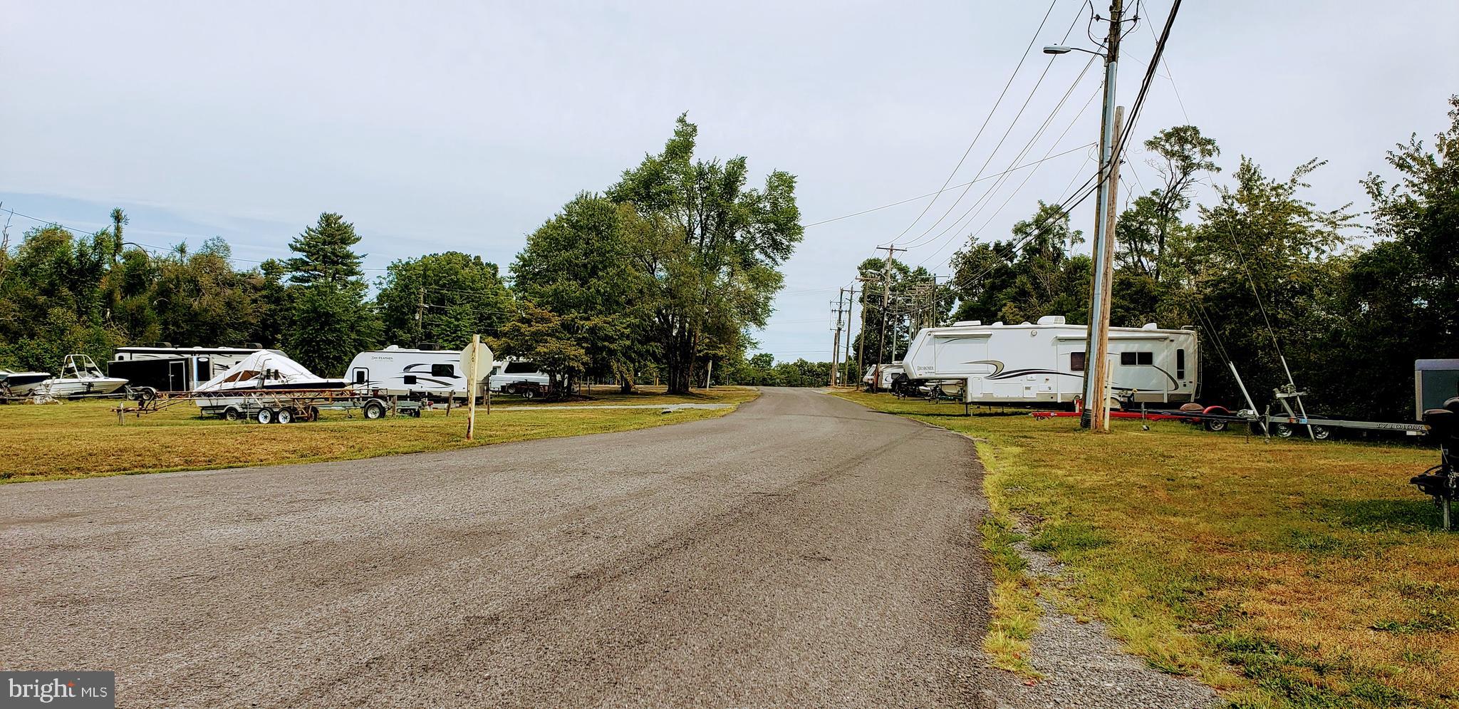 LAKE HOLIDAY ESTATES - Residential