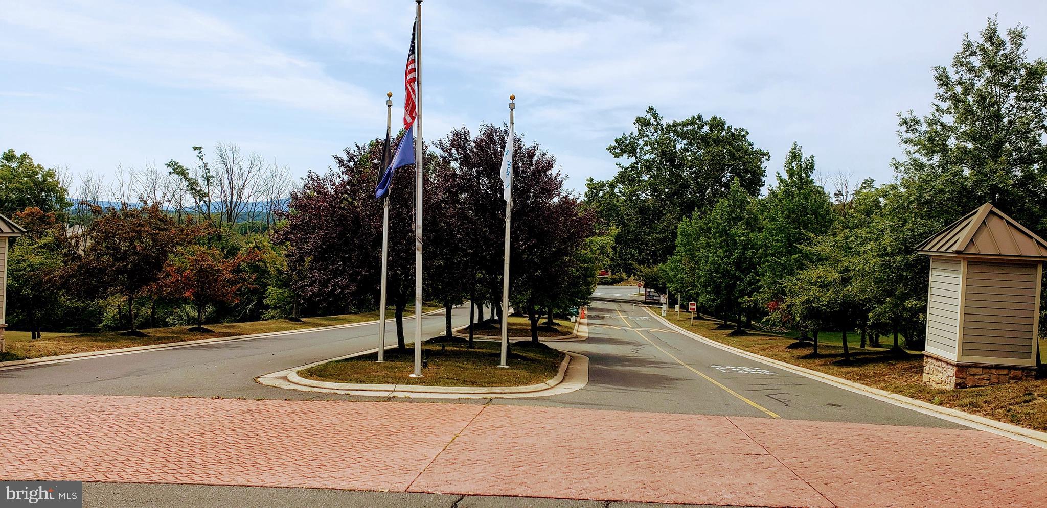 LAKE HOLIDAY ESTATES - Residential