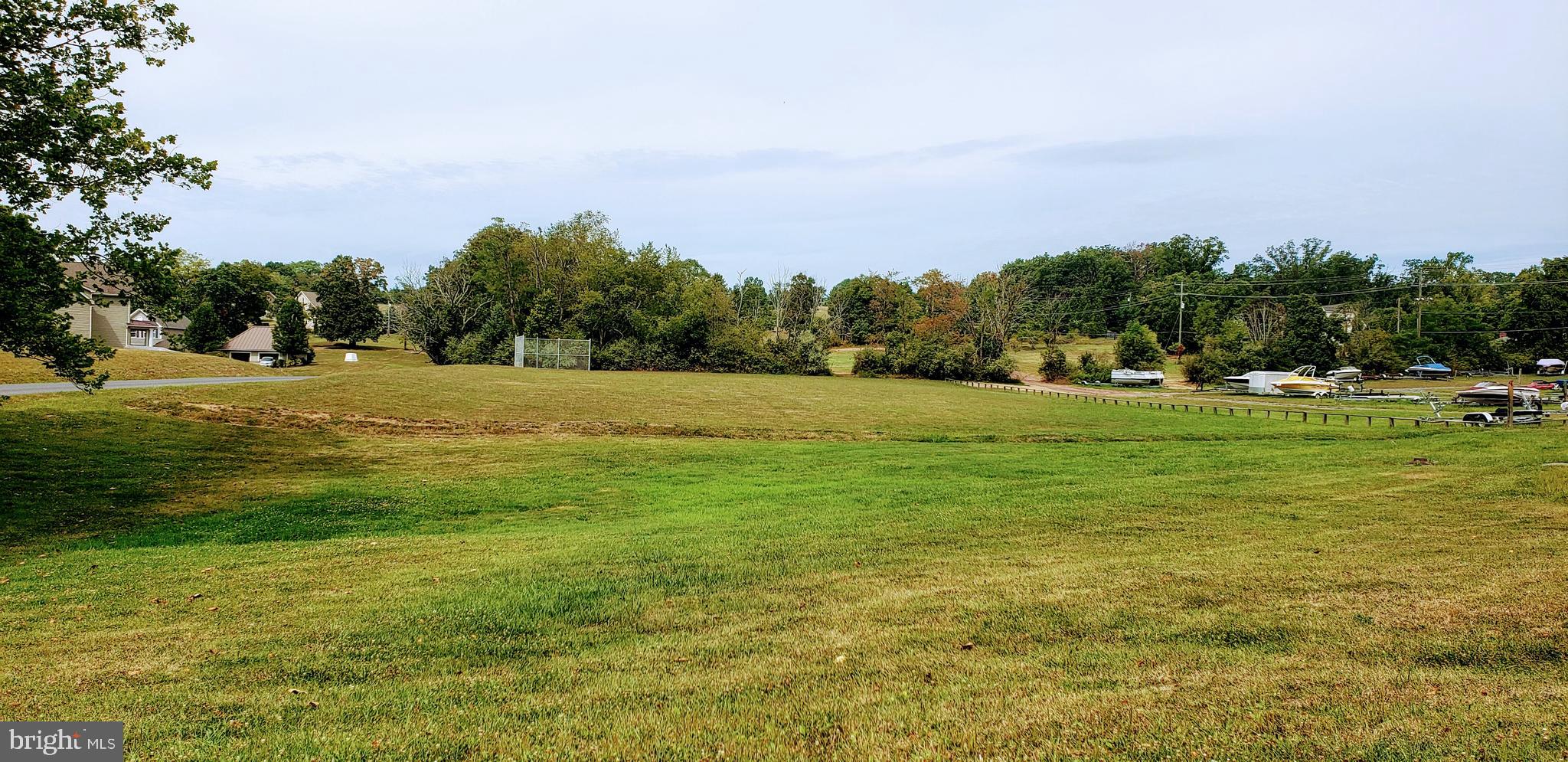 LAKE HOLIDAY ESTATES - Residential