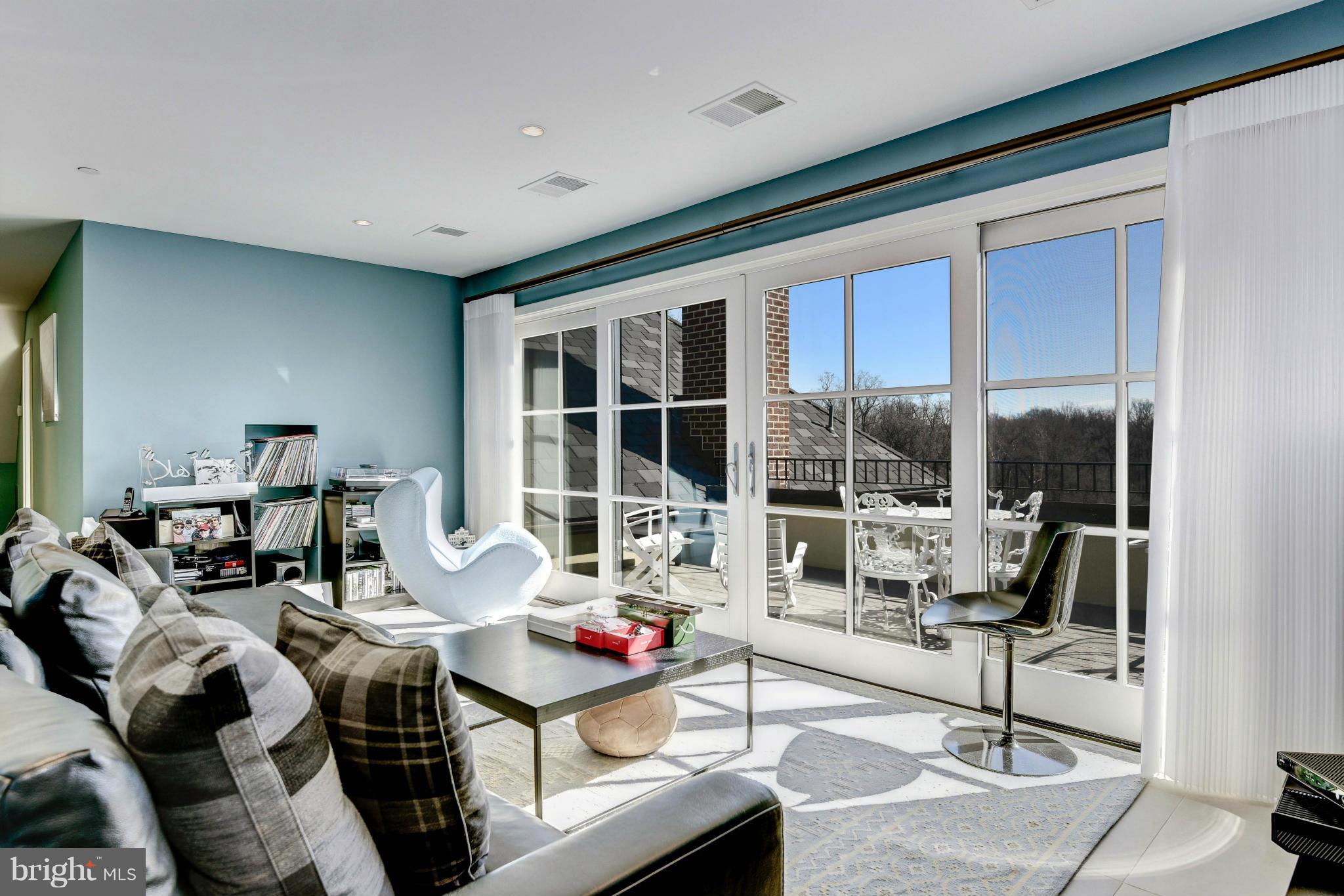 PHILLIPS PARK - Residential