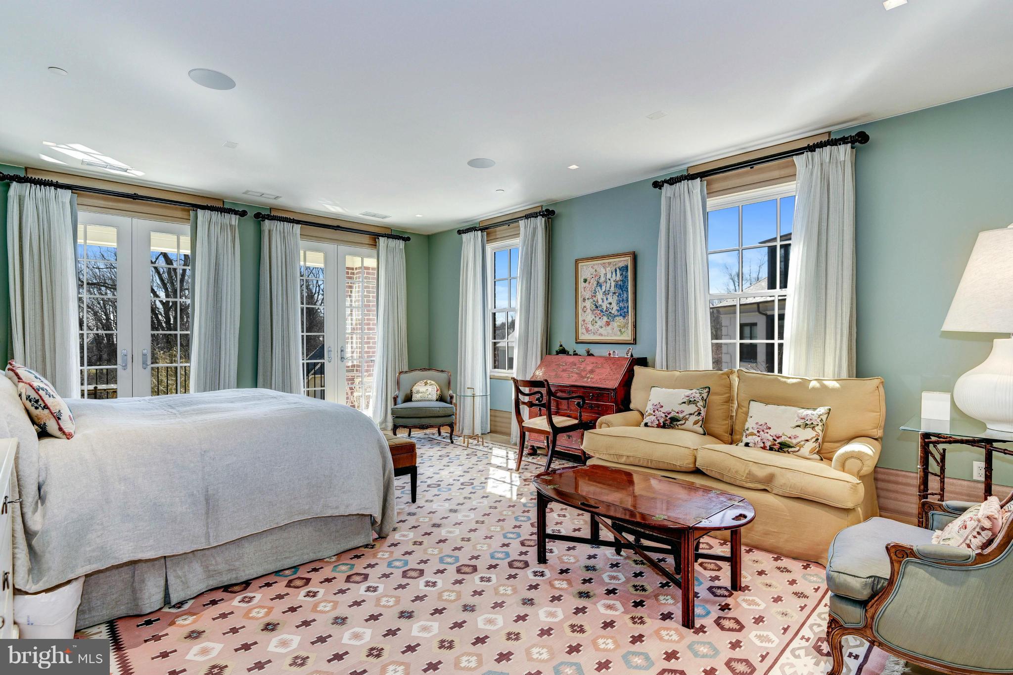 PHILLIPS PARK - Residential