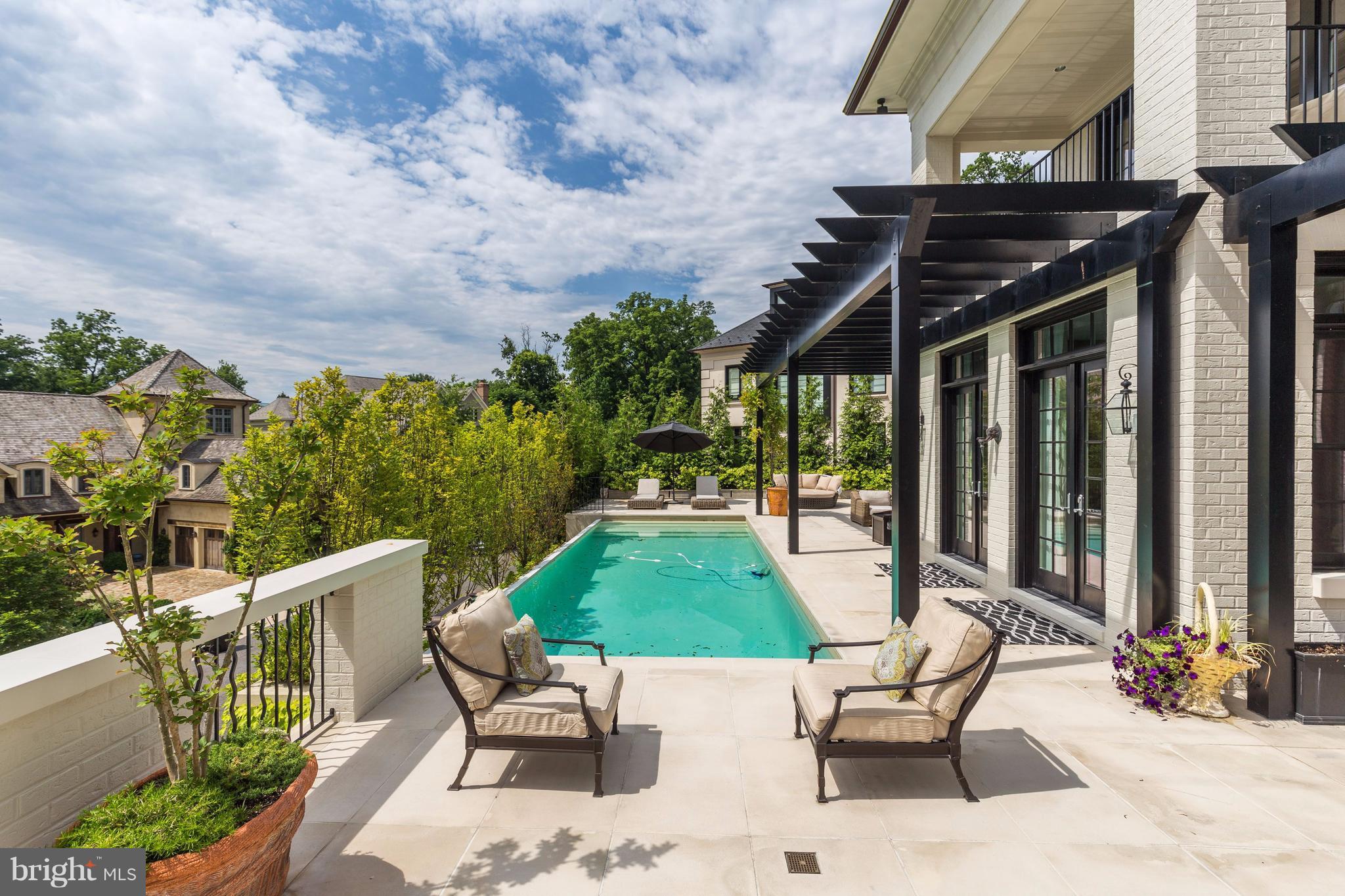 PHILLIPS PARK - Residential