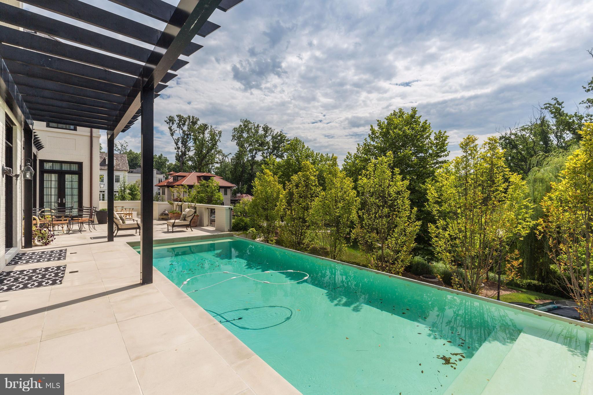 PHILLIPS PARK - Residential