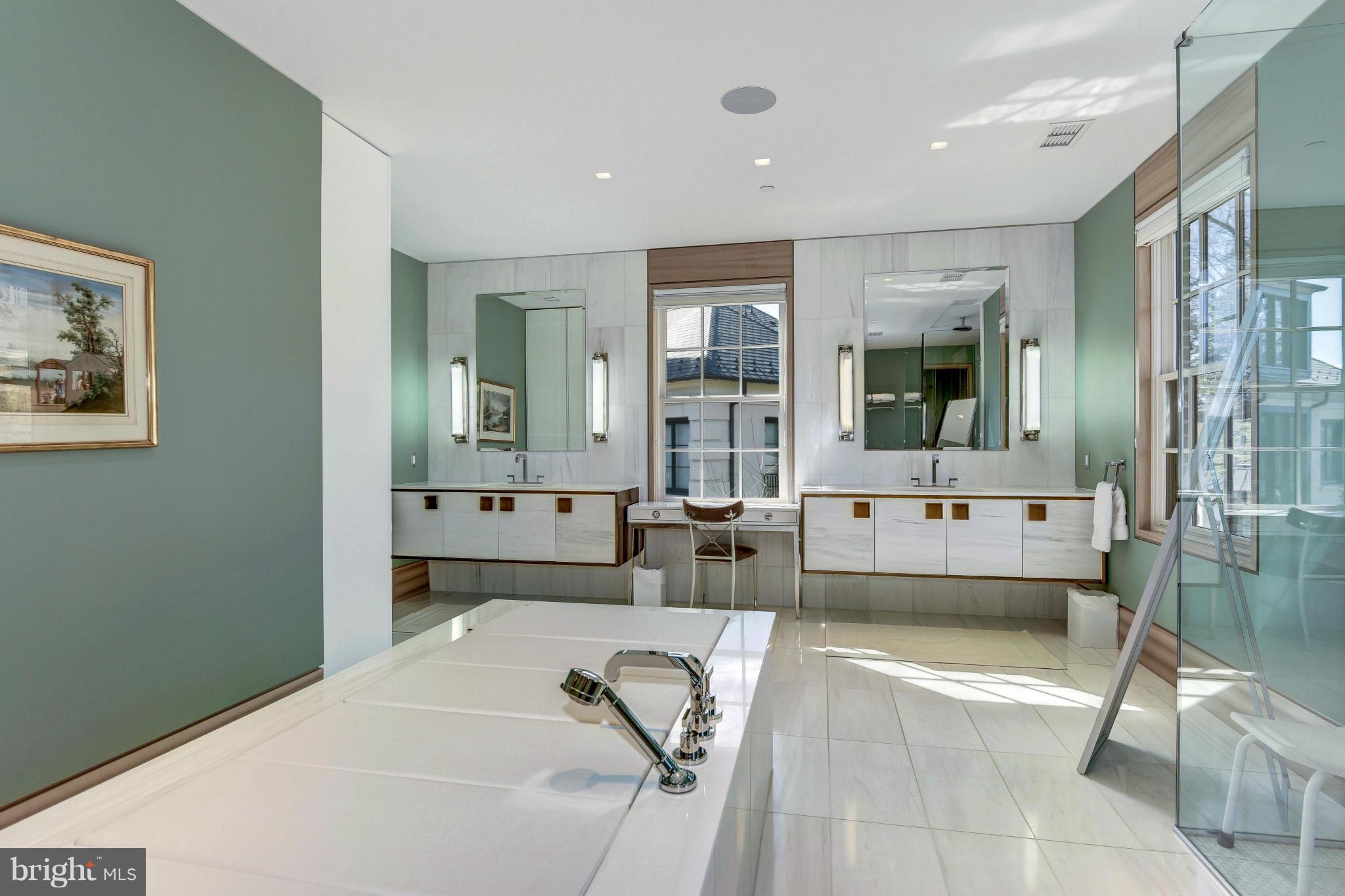PHILLIPS PARK - Residential