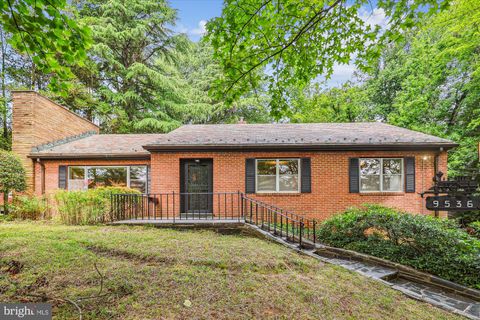 Photo of 9536 E Bexhill Drive, KENSINGTON, MD 20895 (MLS # MDMC2192066)