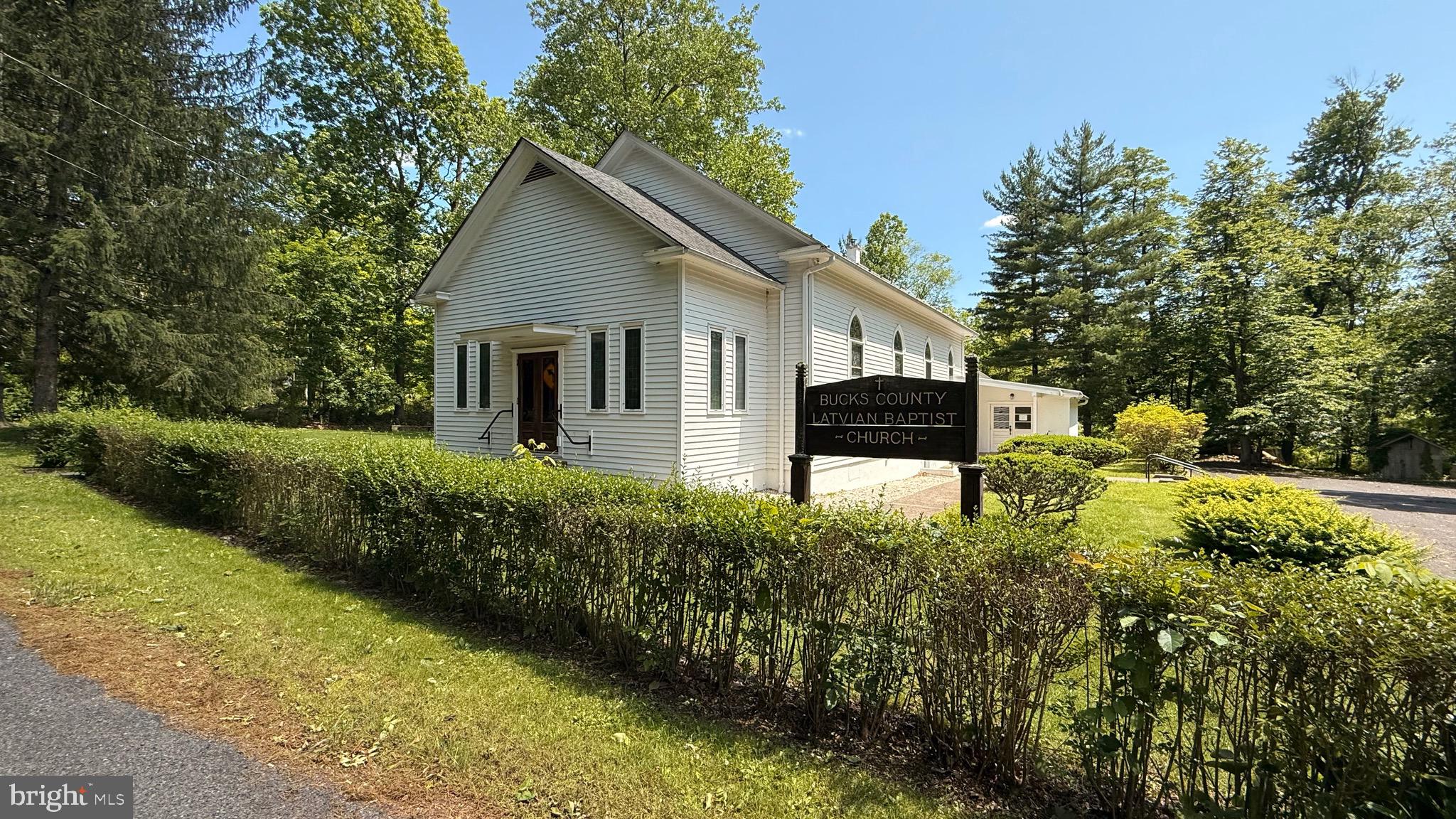 1142 APPLE ROAD