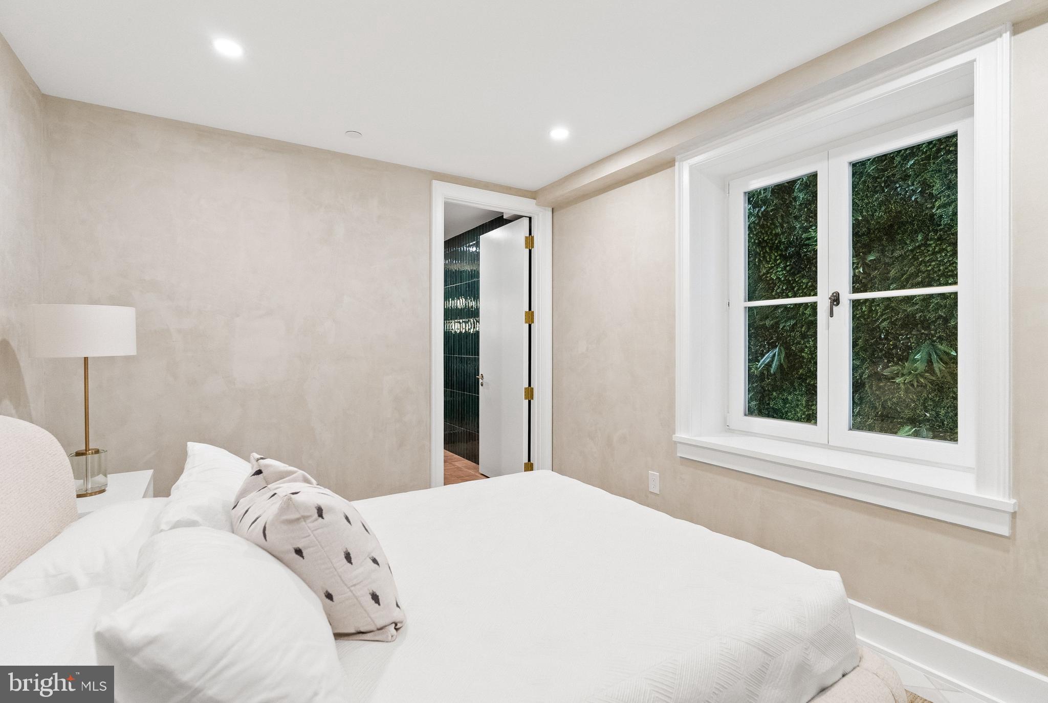 LOGAN CIRCLE - Residential