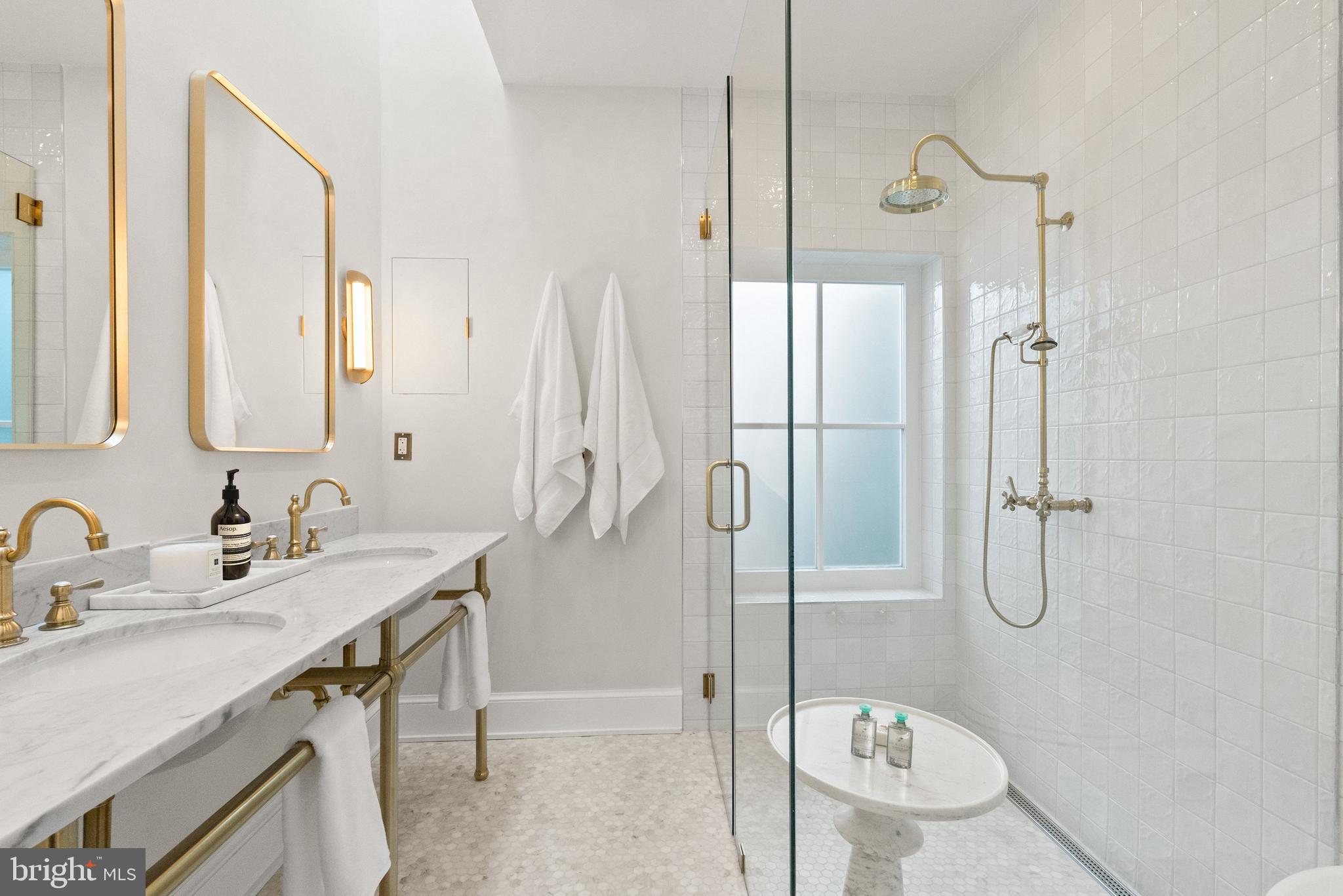 LOGAN CIRCLE - Residential