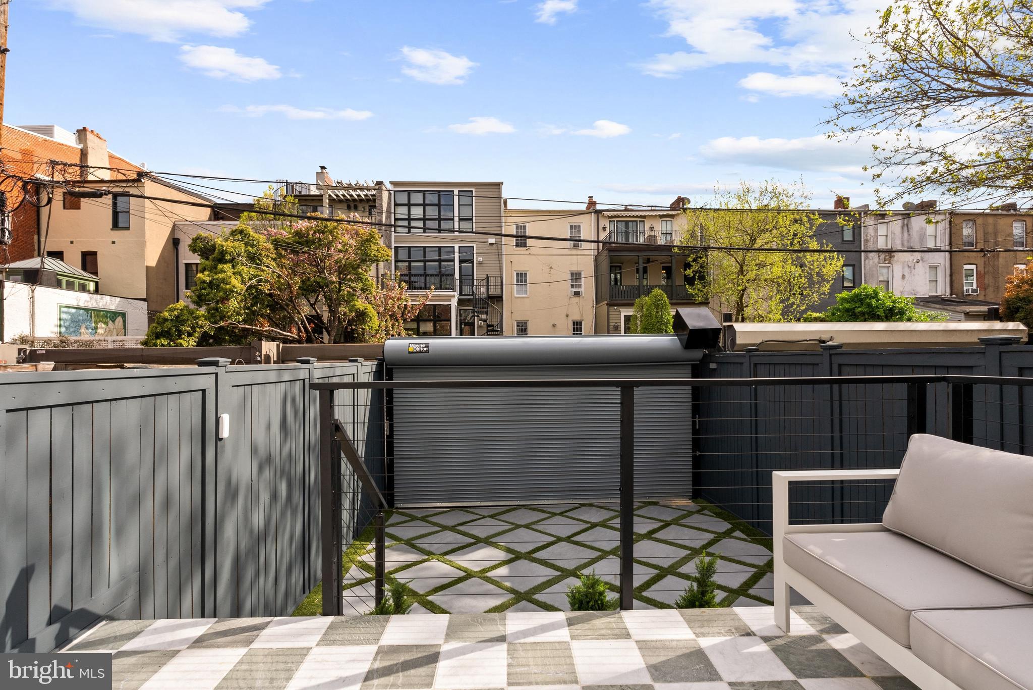 LOGAN CIRCLE - Residential