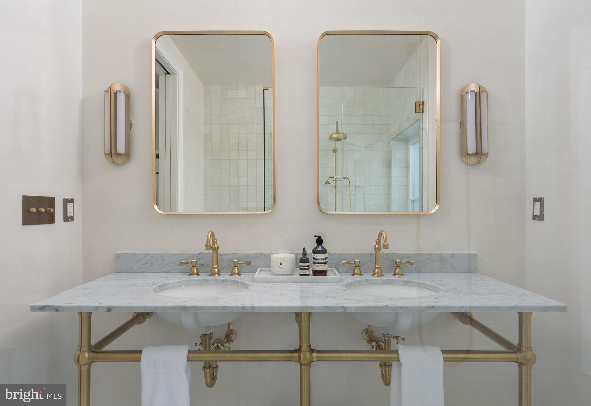 LOGAN CIRCLE - Residential