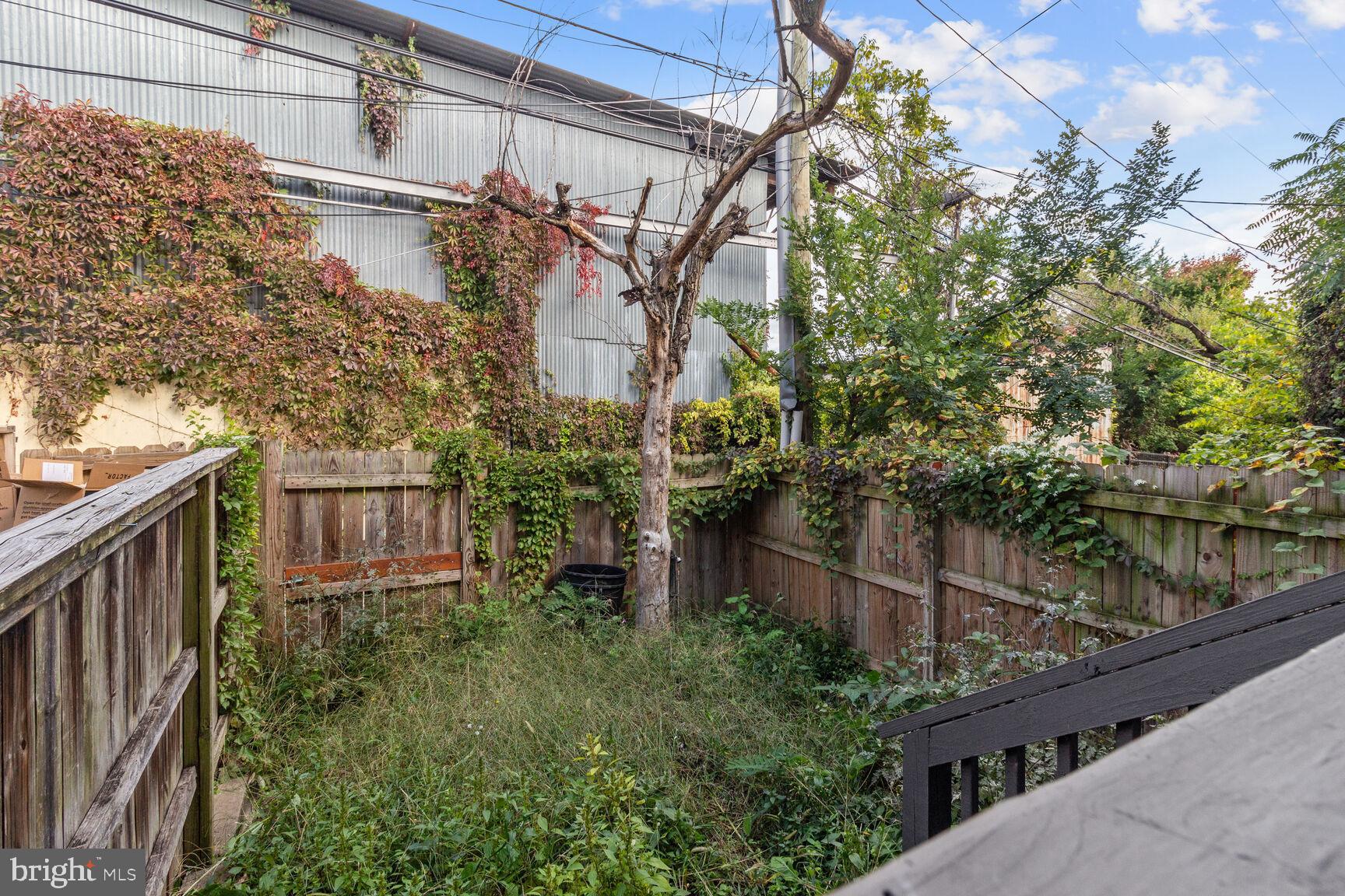 EAST BALTIMORE MIDWAY - Residential