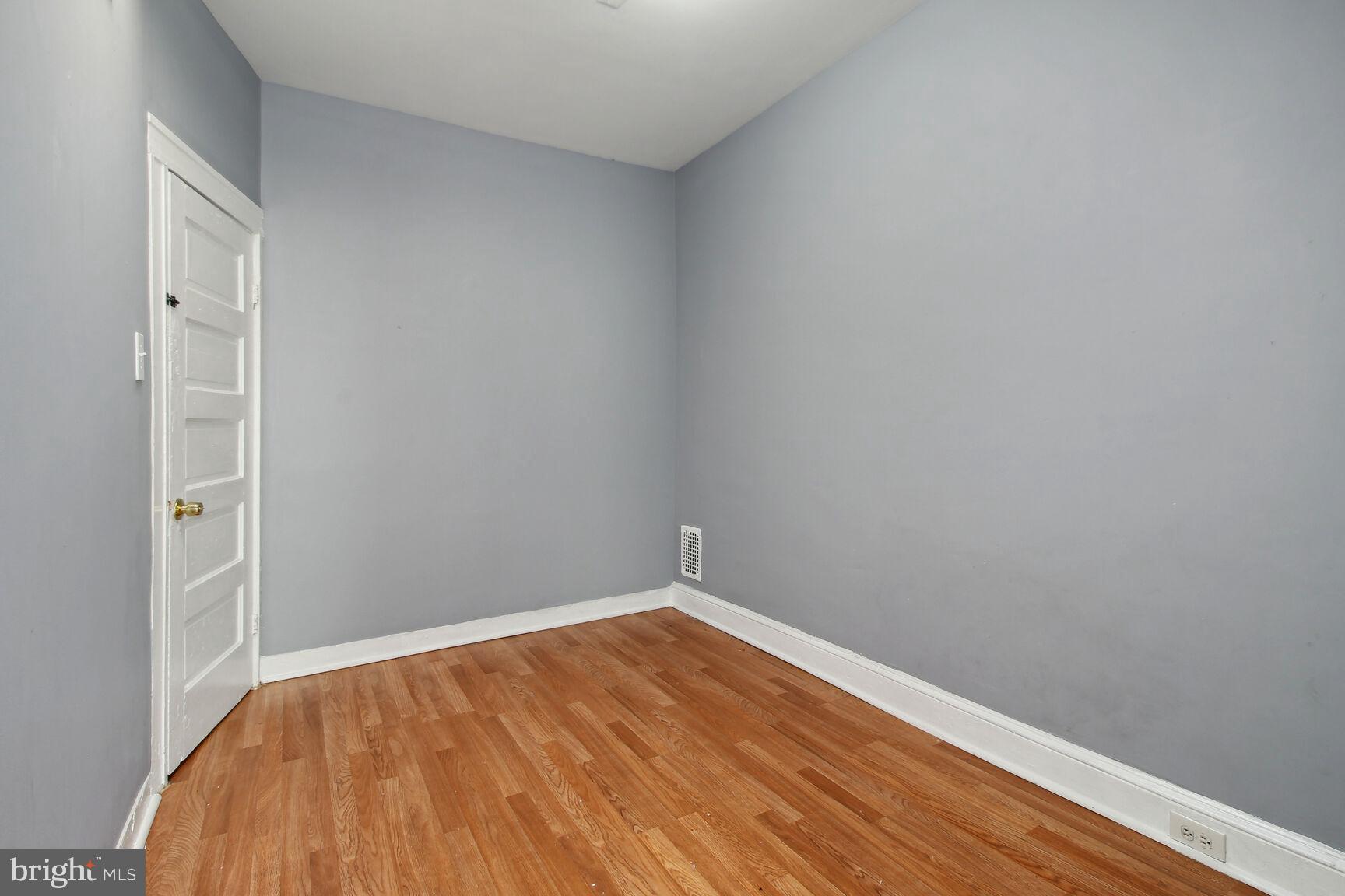 EAST BALTIMORE MIDWAY - Residential