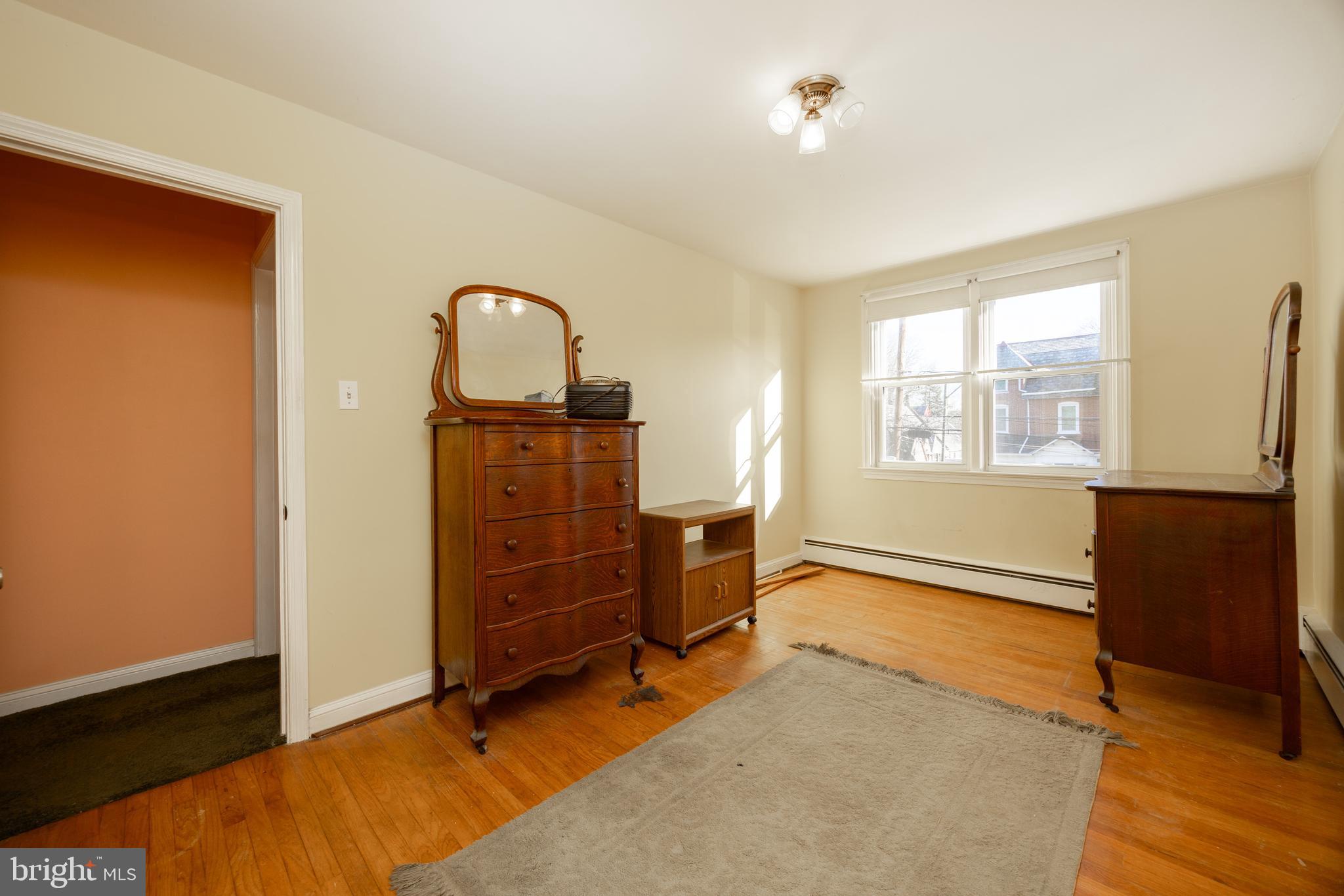 LANSDALE - Residential