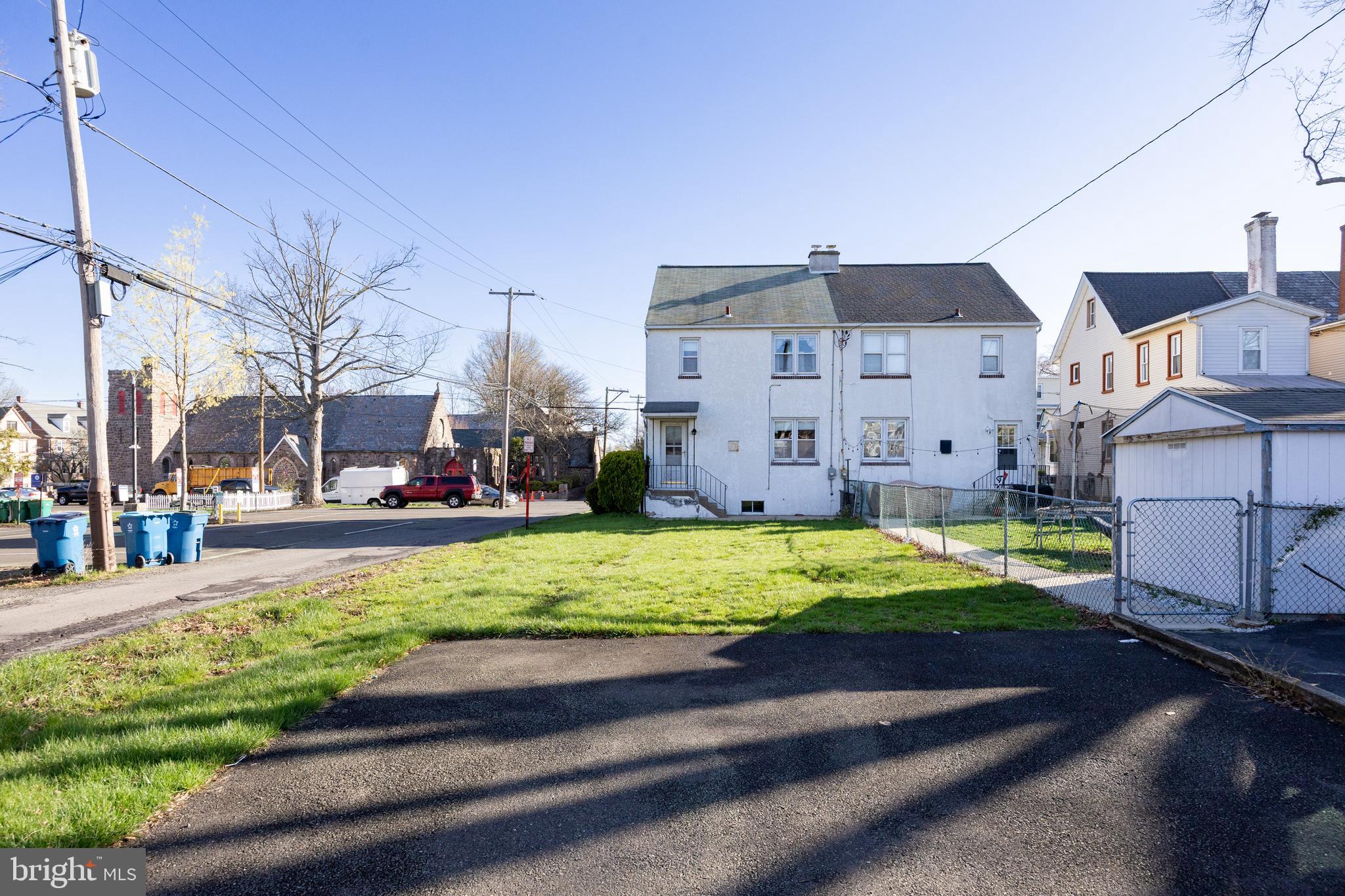 LANSDALE - Residential