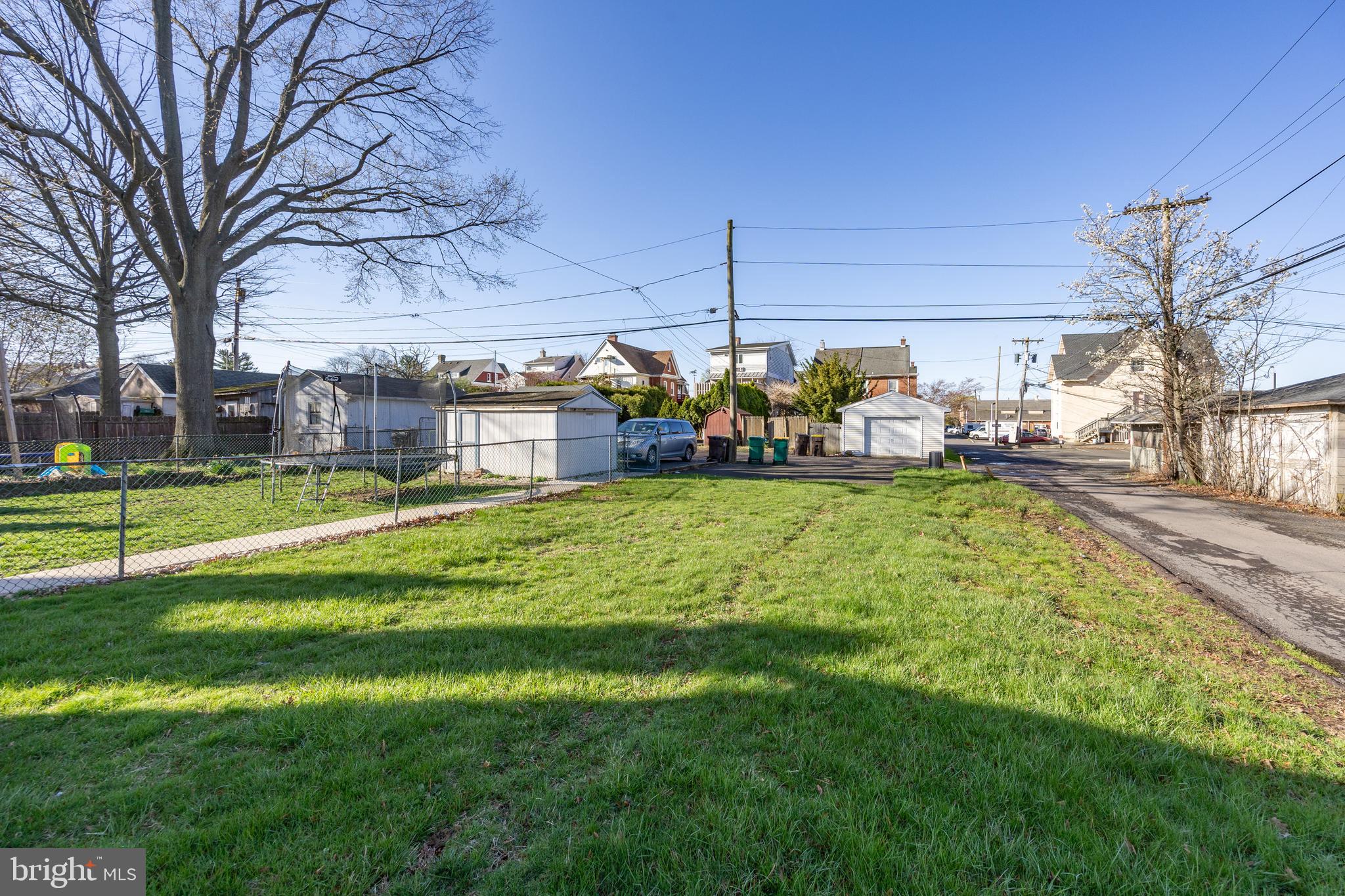 LANSDALE - Residential