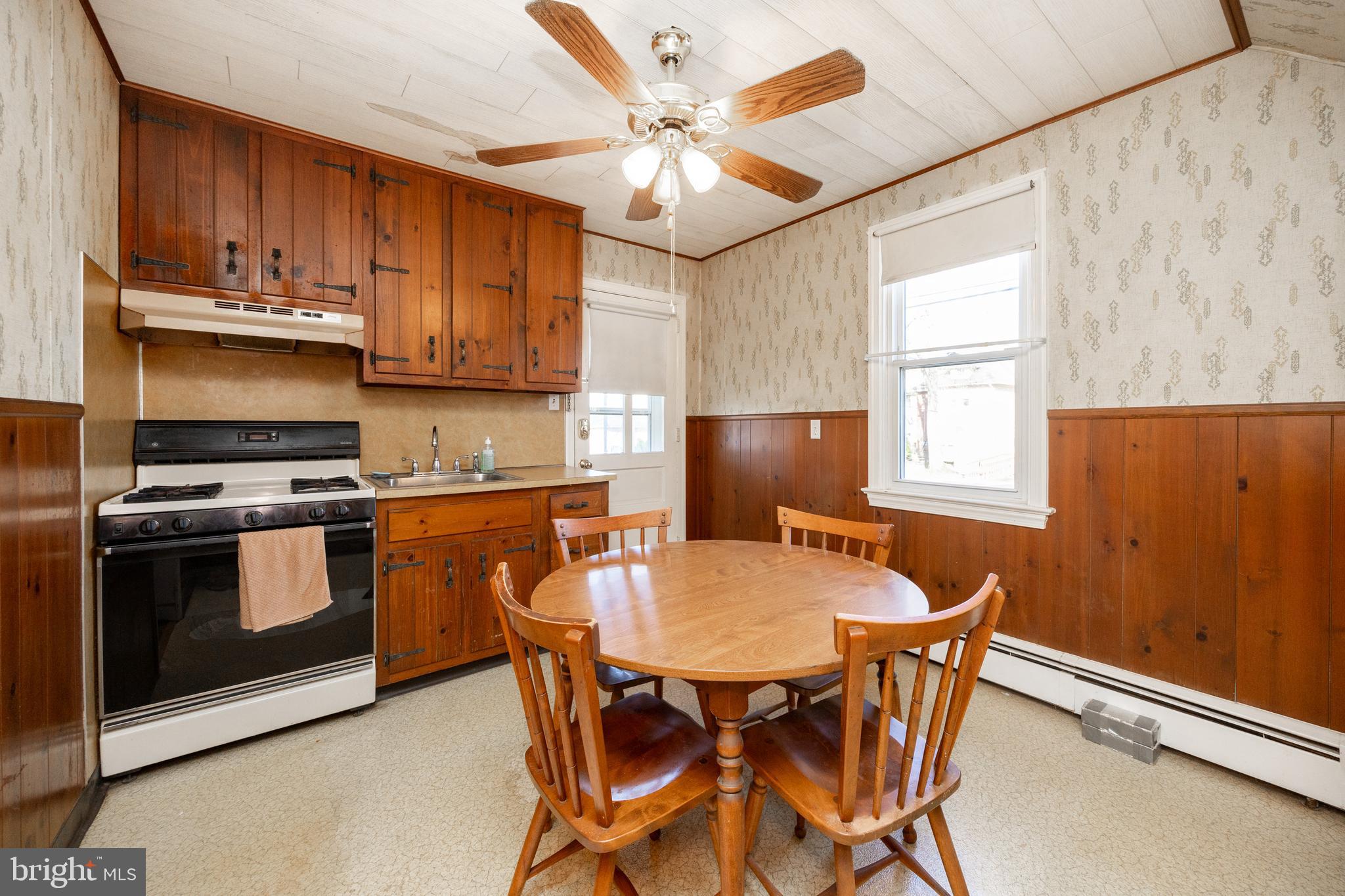 LANSDALE - Residential