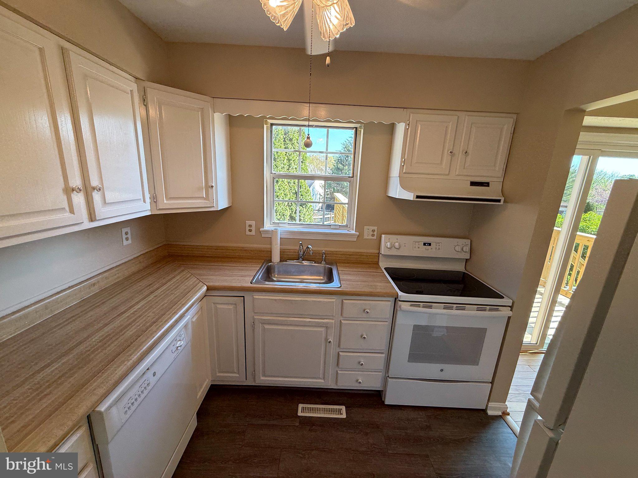 BRIMFIELD - Residential