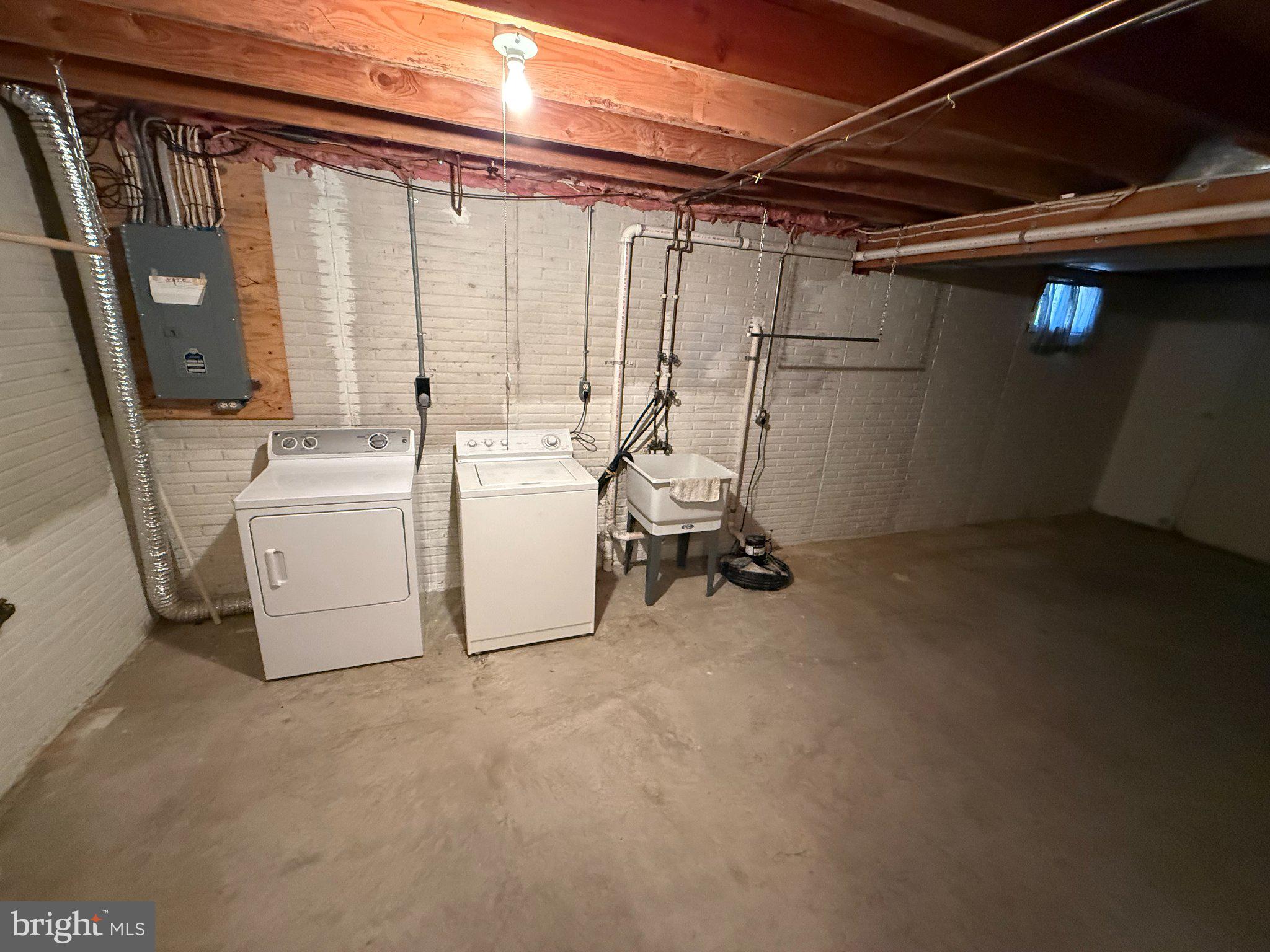 BRIMFIELD - Residential