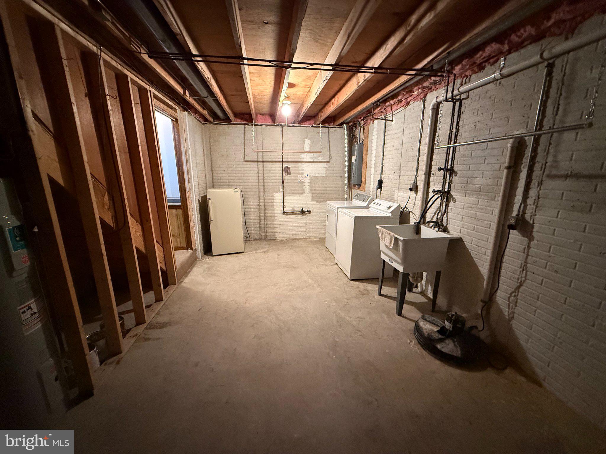 BRIMFIELD - Residential