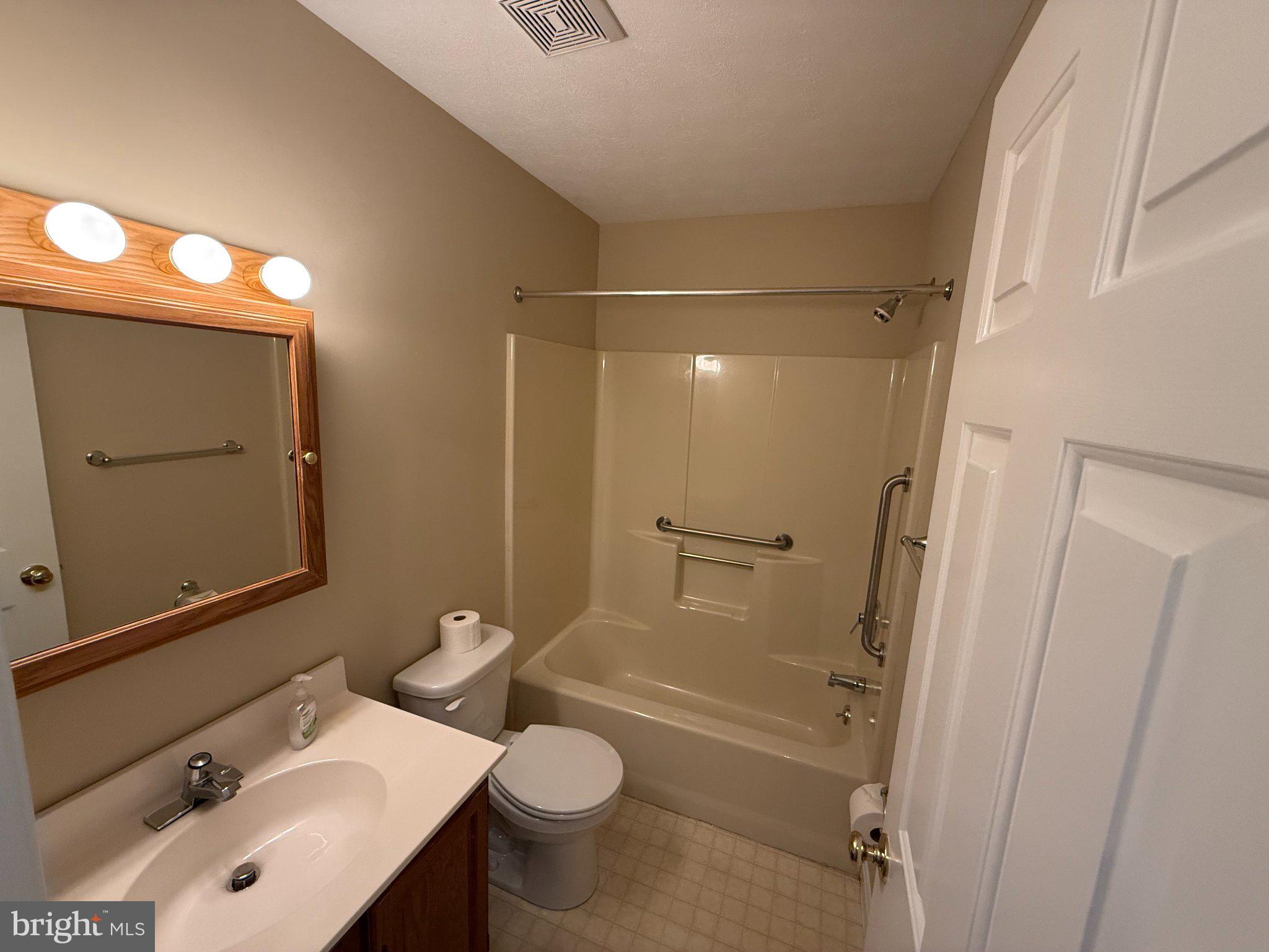 BRIMFIELD - Residential