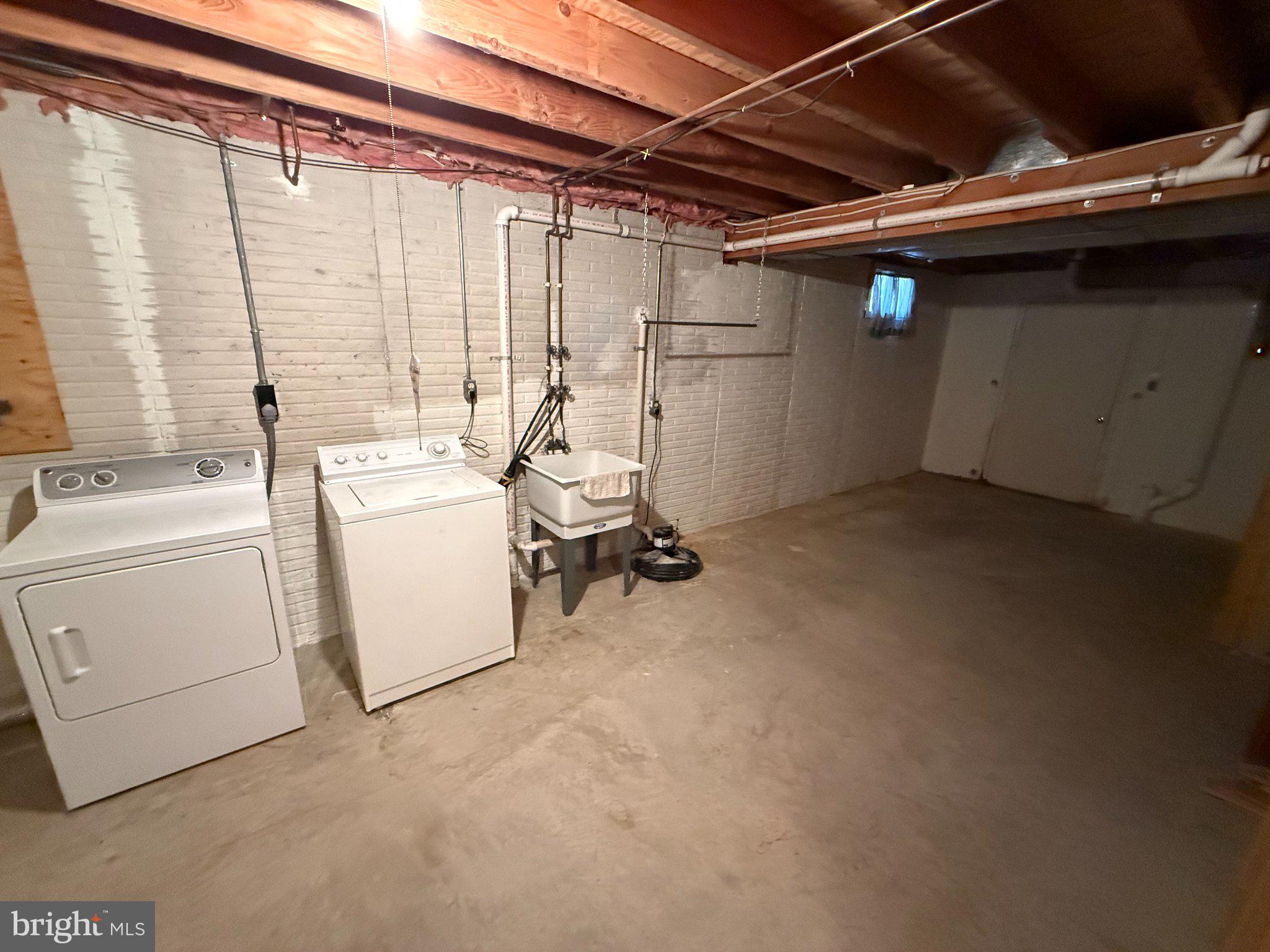 BRIMFIELD - Residential