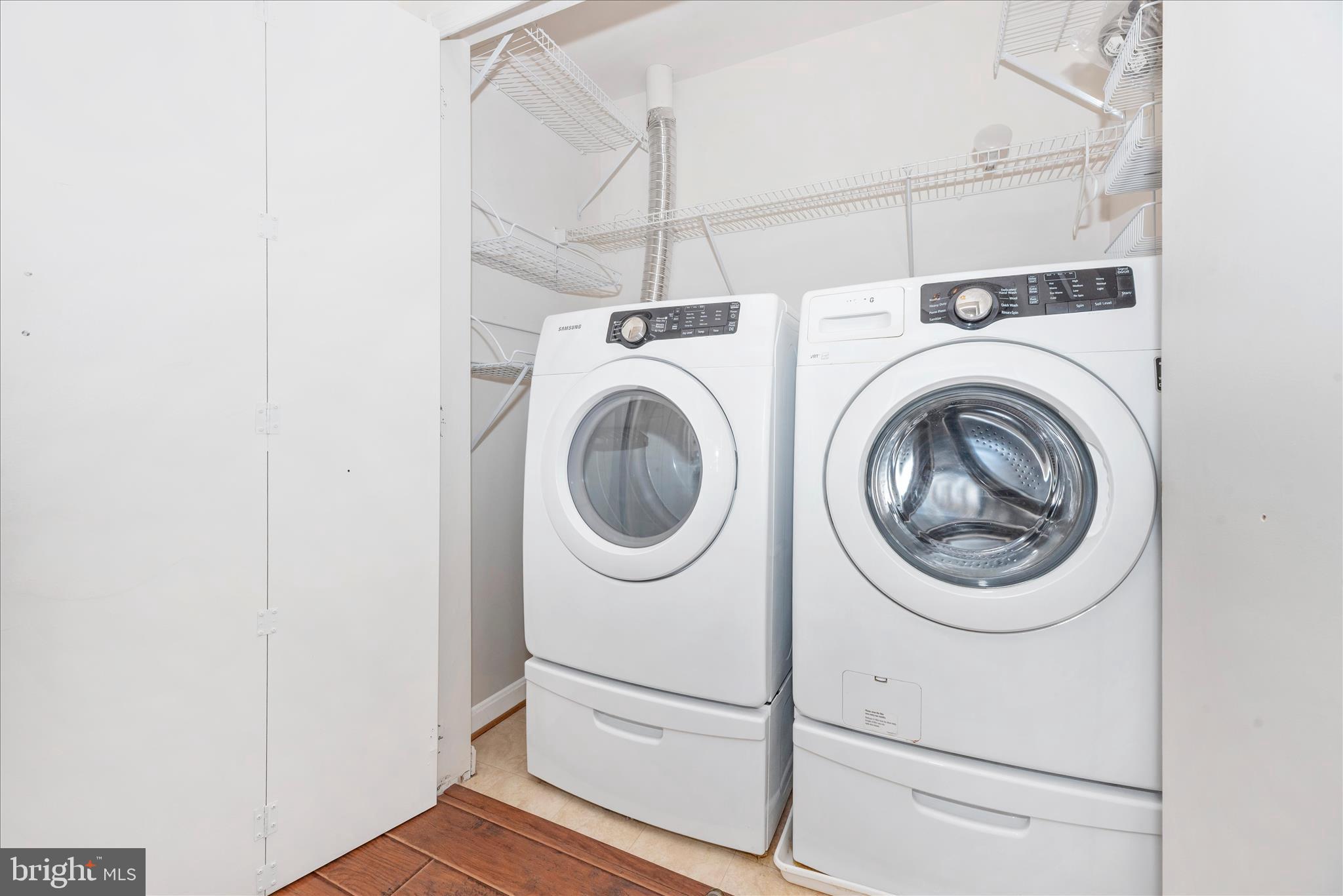 RIDGEVIEW - Residential