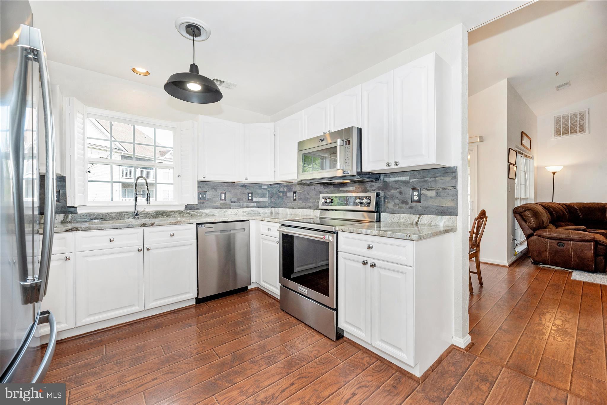 RIDGEVIEW - Residential