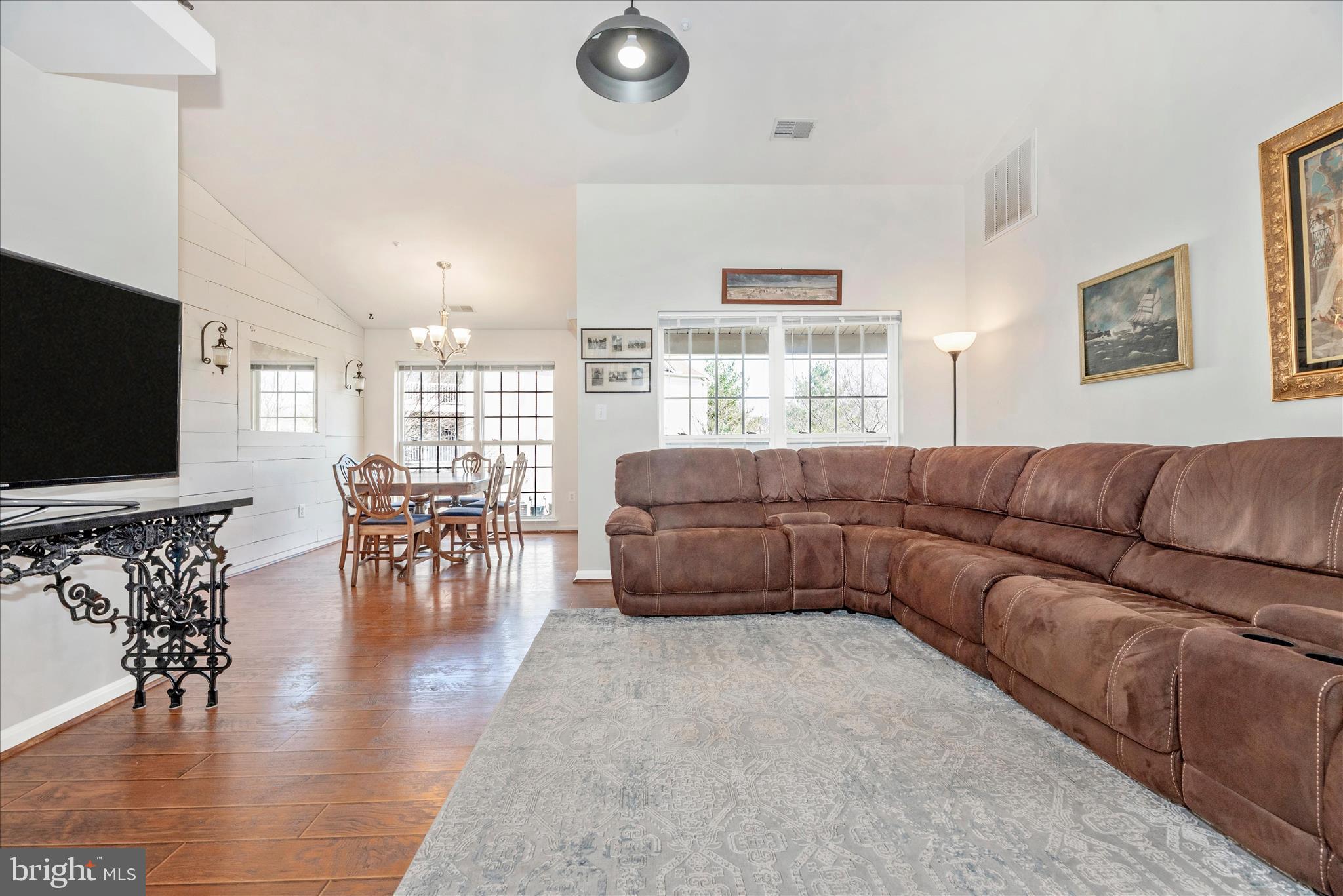 RIDGEVIEW - Residential