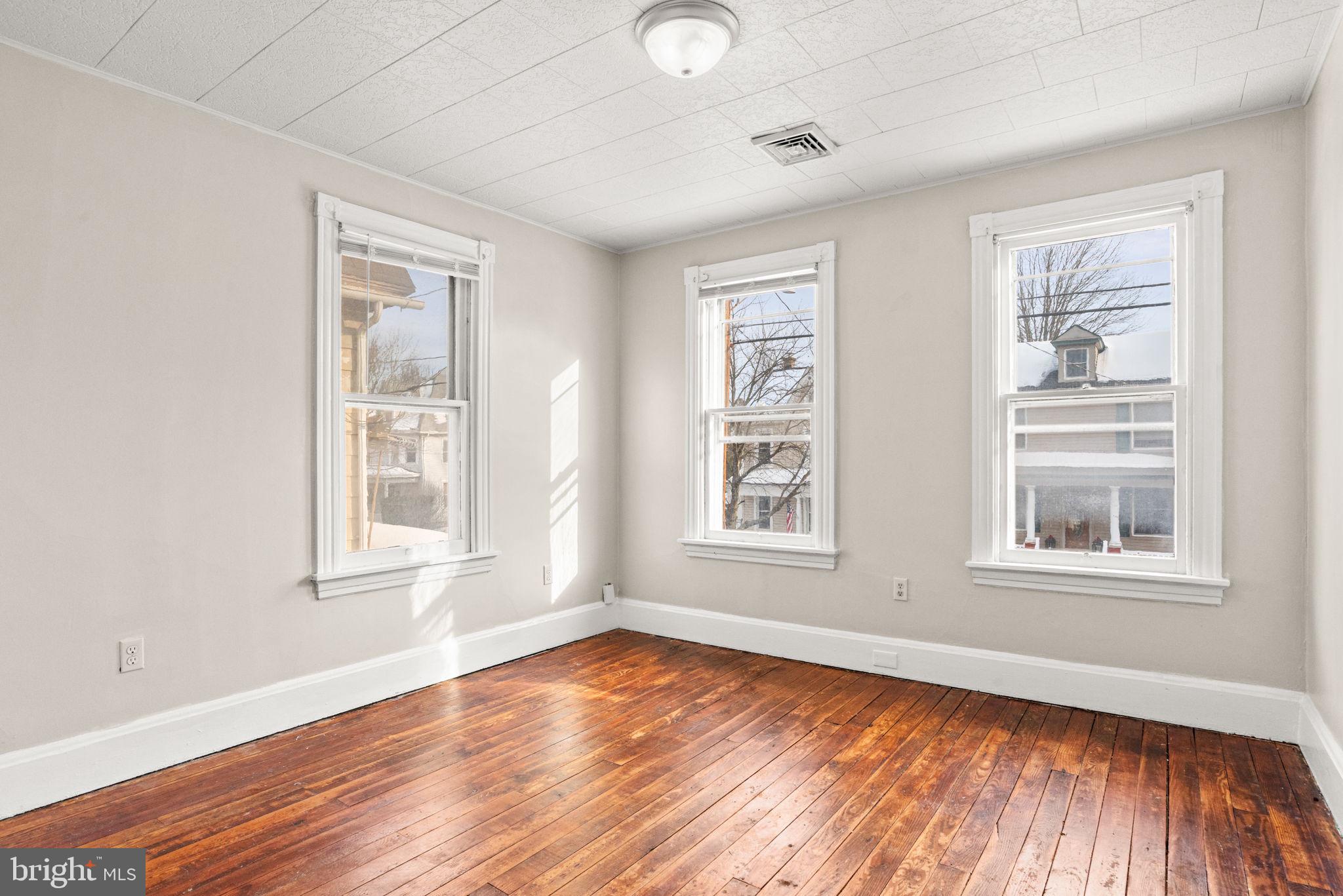 MECHANICSBURG BOROUGH - Residential