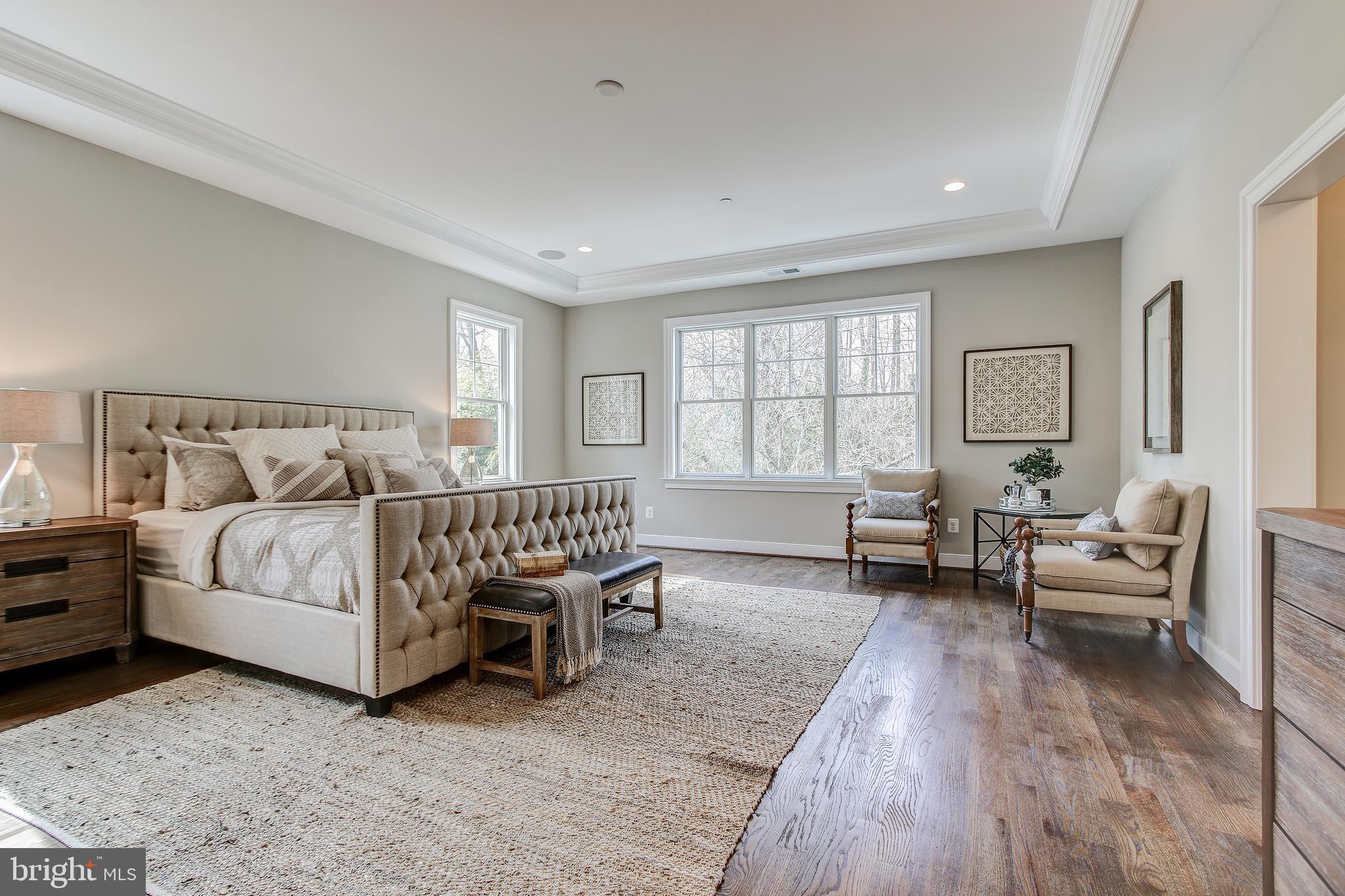 KINGS MANOR - Residential