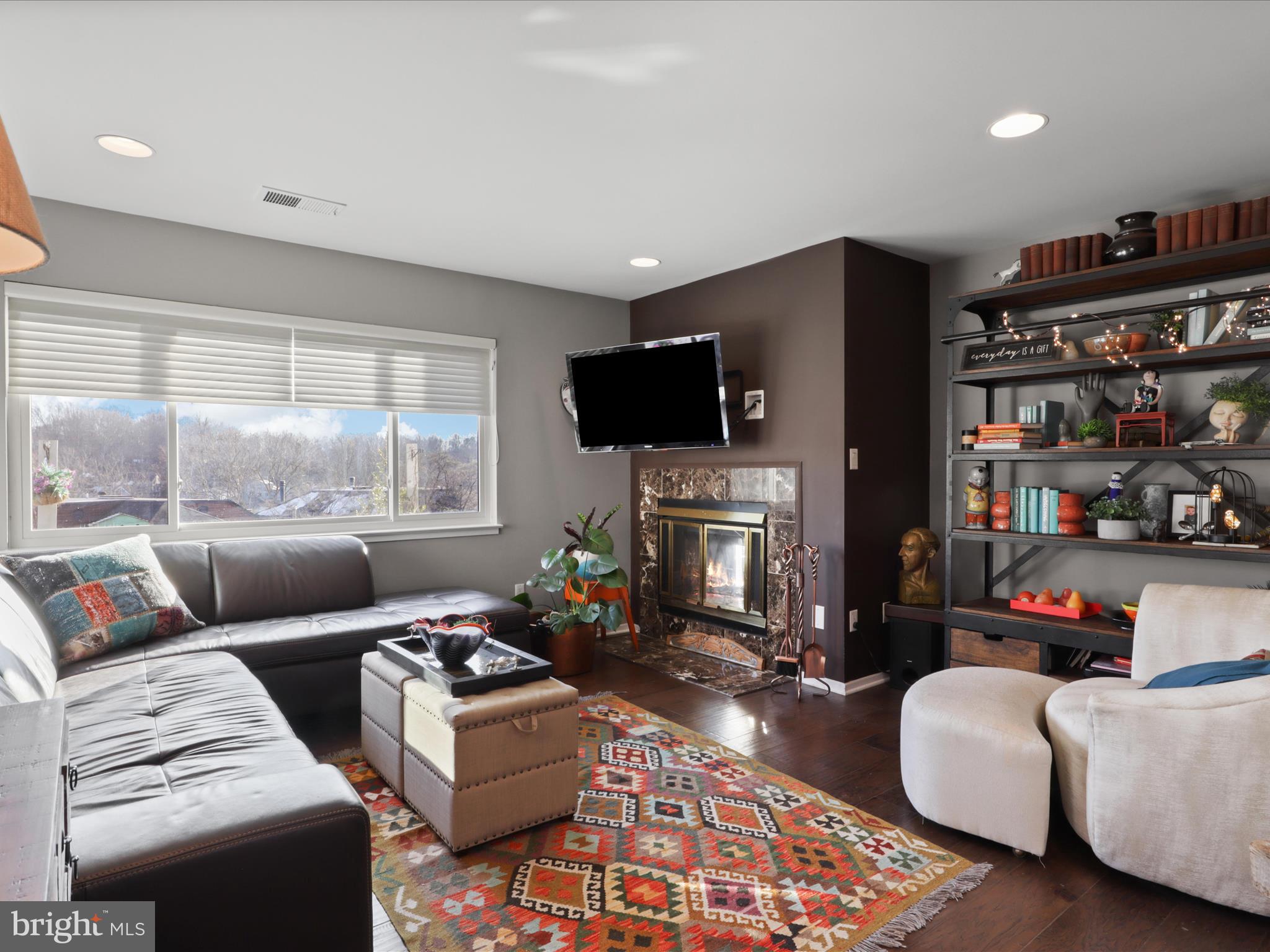 RESTON - Residential