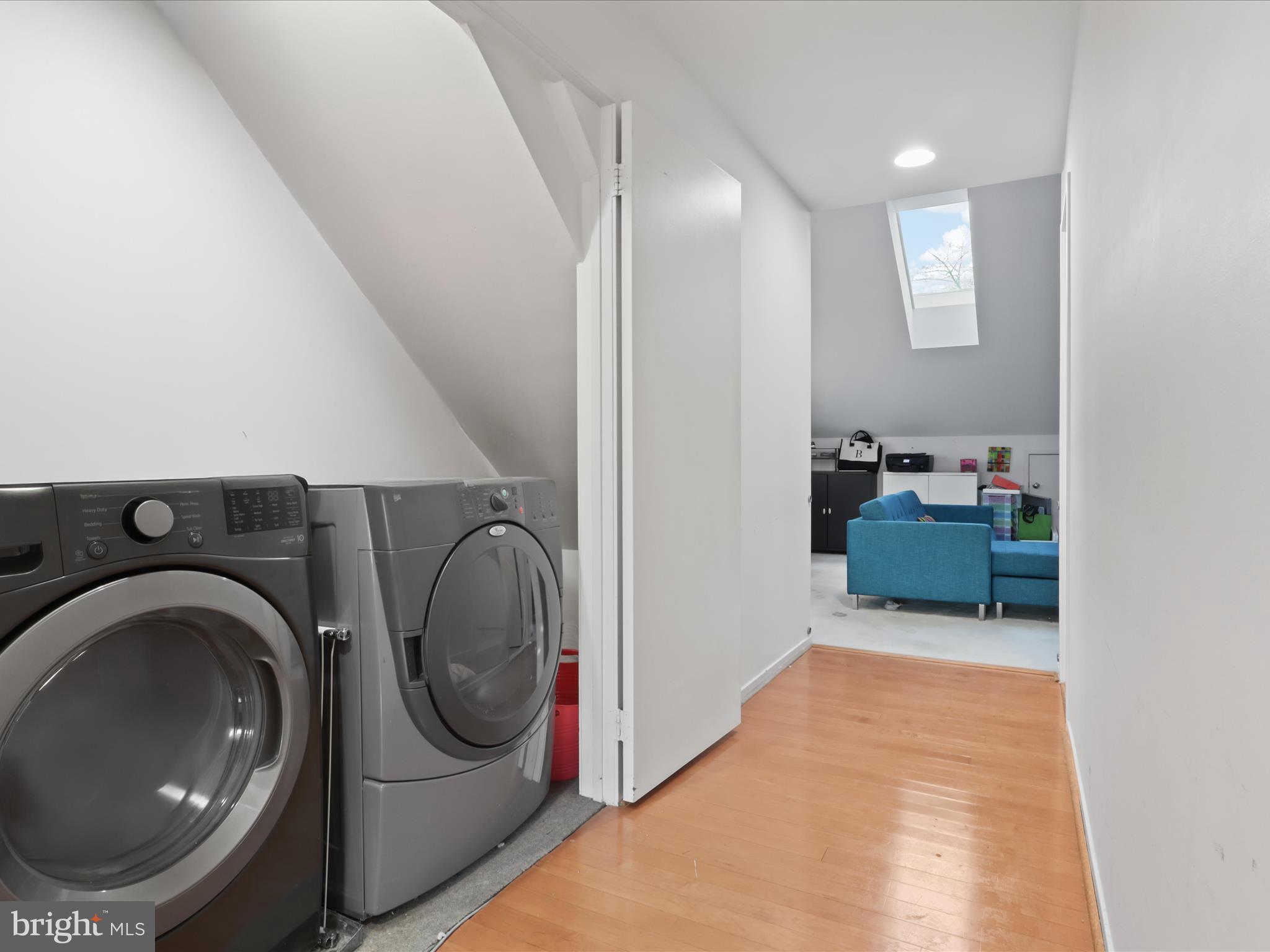 RESTON - Residential