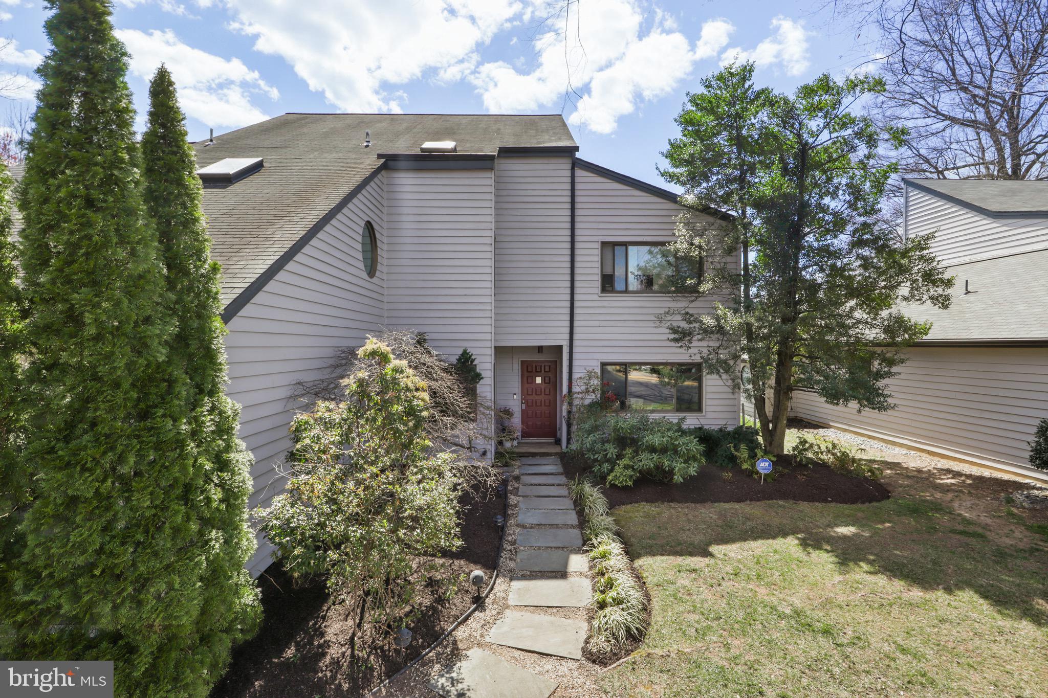 RESTON - Residential