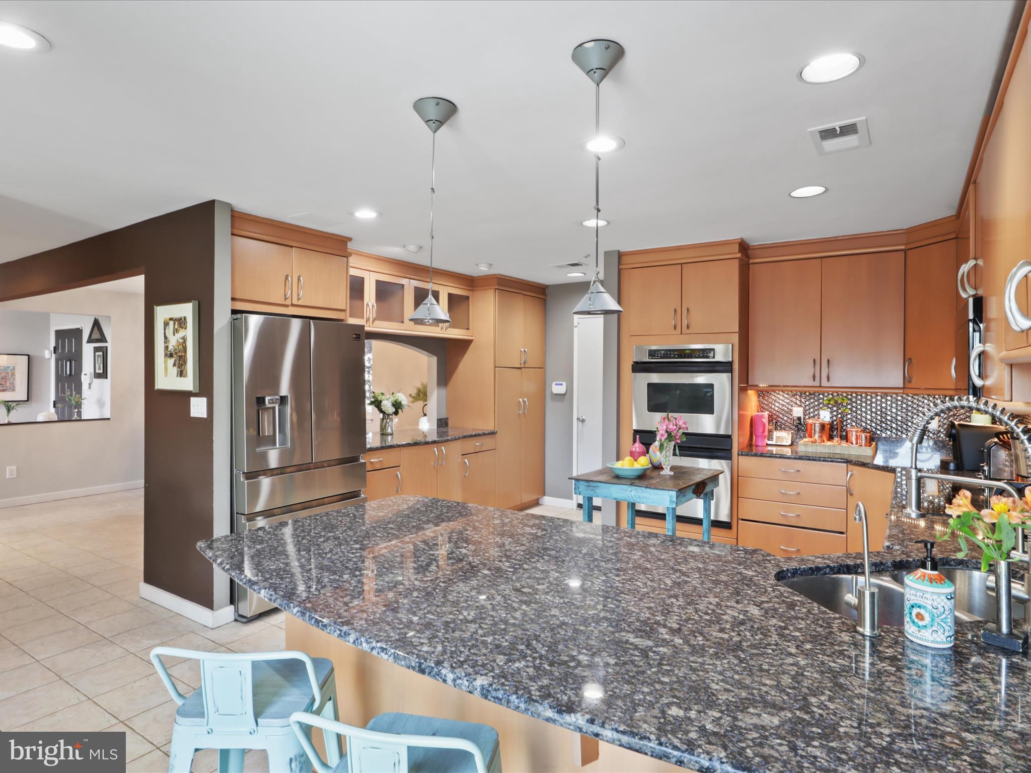 RESTON - Residential