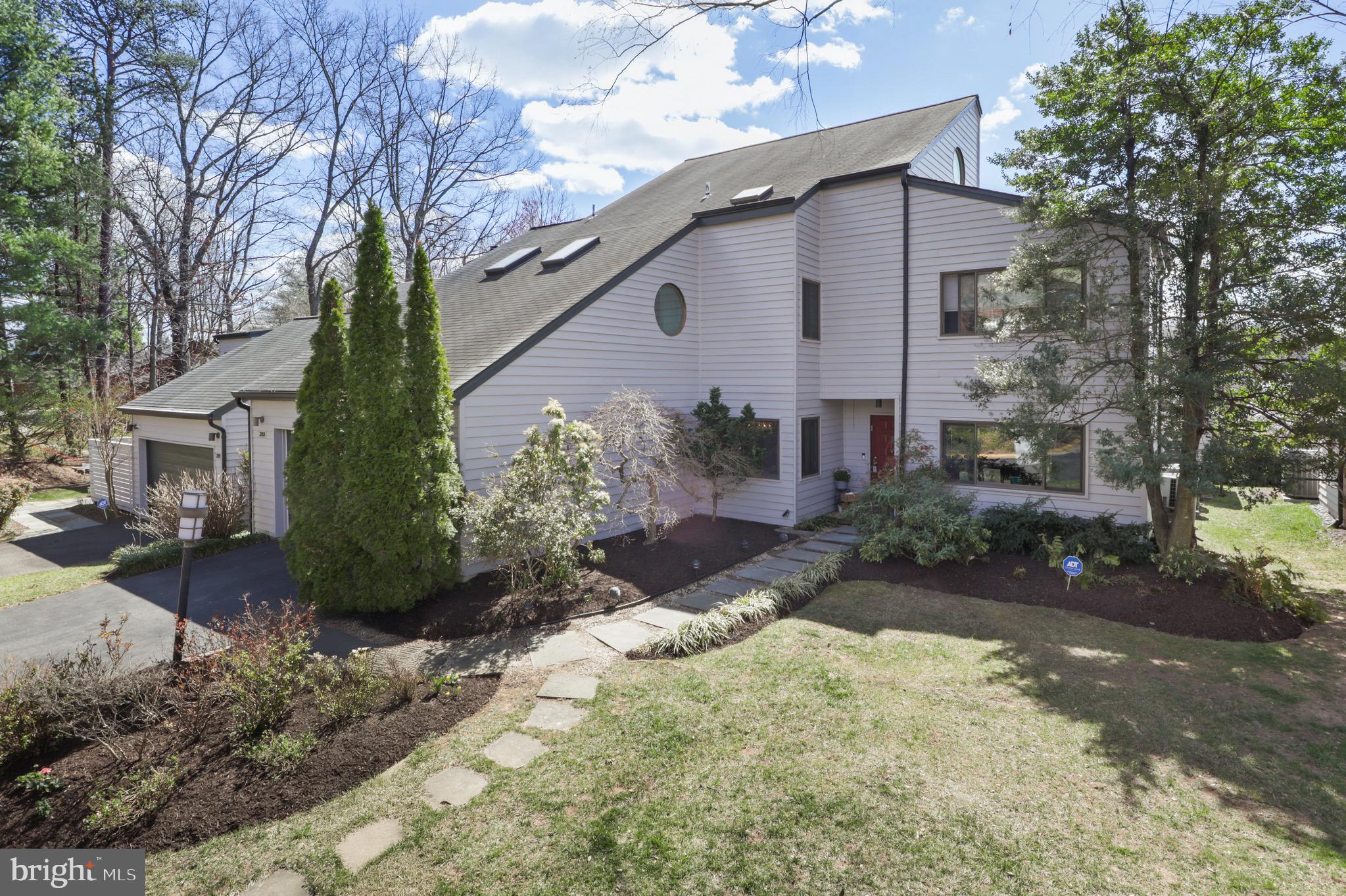 RESTON - Residential