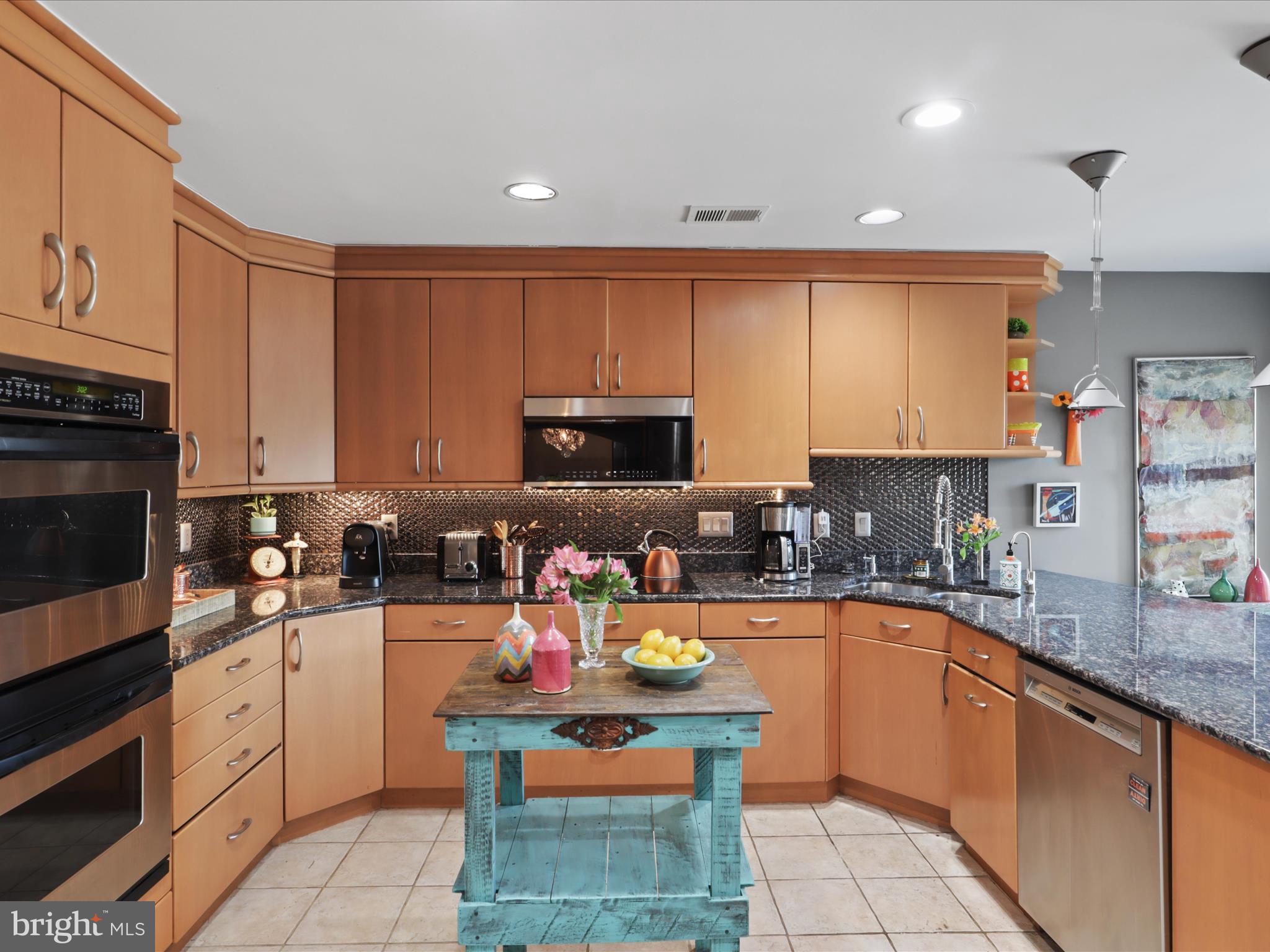 RESTON - Residential