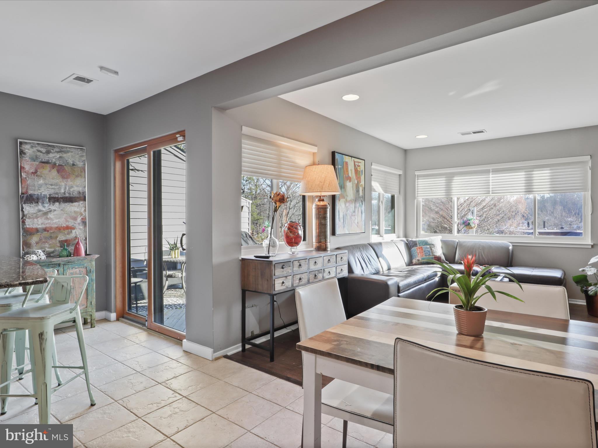 RESTON - Residential