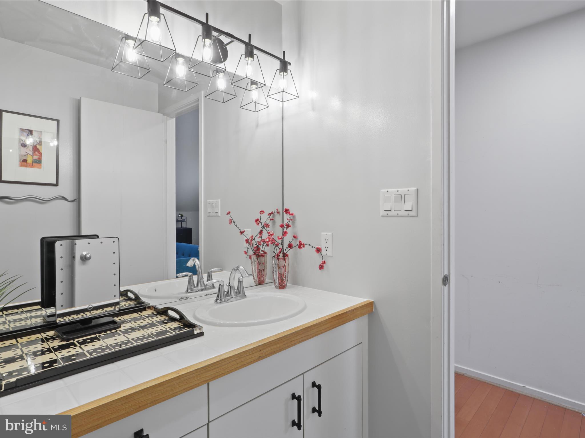 RESTON - Residential